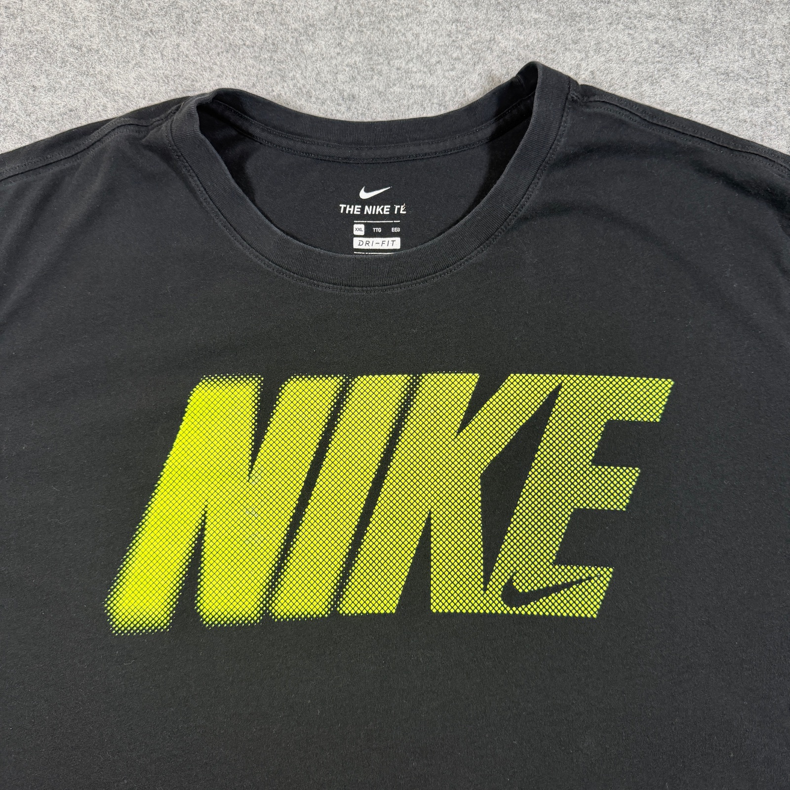Nike The Nike Tee Long Sleeve Mens XXL Black Dri-FIT Lime Green Swoosh Graphic thumbnail 4