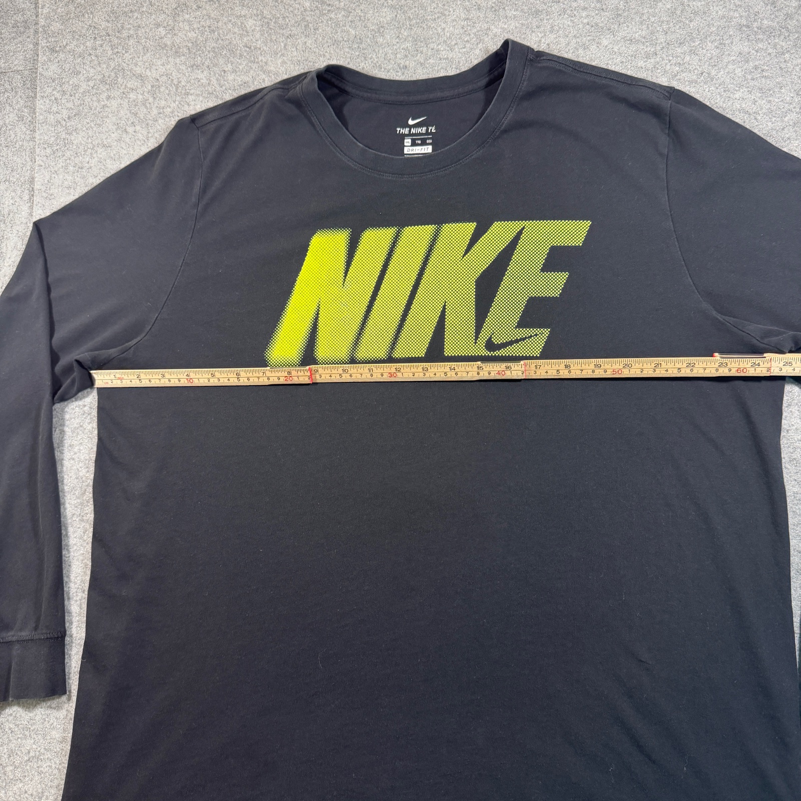 Nike The Nike Tee Long Sleeve Mens XXL Black Dri-FIT Lime Green Swoosh Graphic thumbnail 6