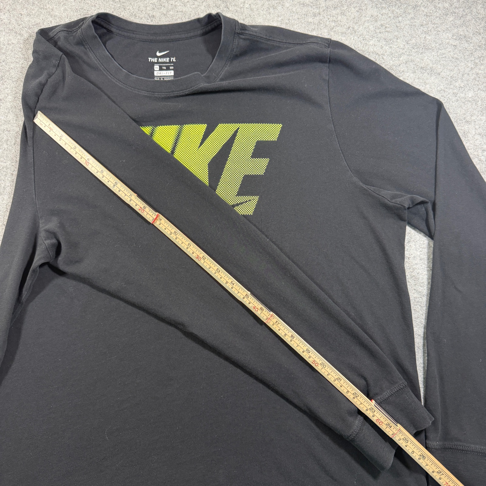 Nike The Nike Tee Long Sleeve Mens XXL Black Dri-FIT Lime Green Swoosh Graphic thumbnail 8