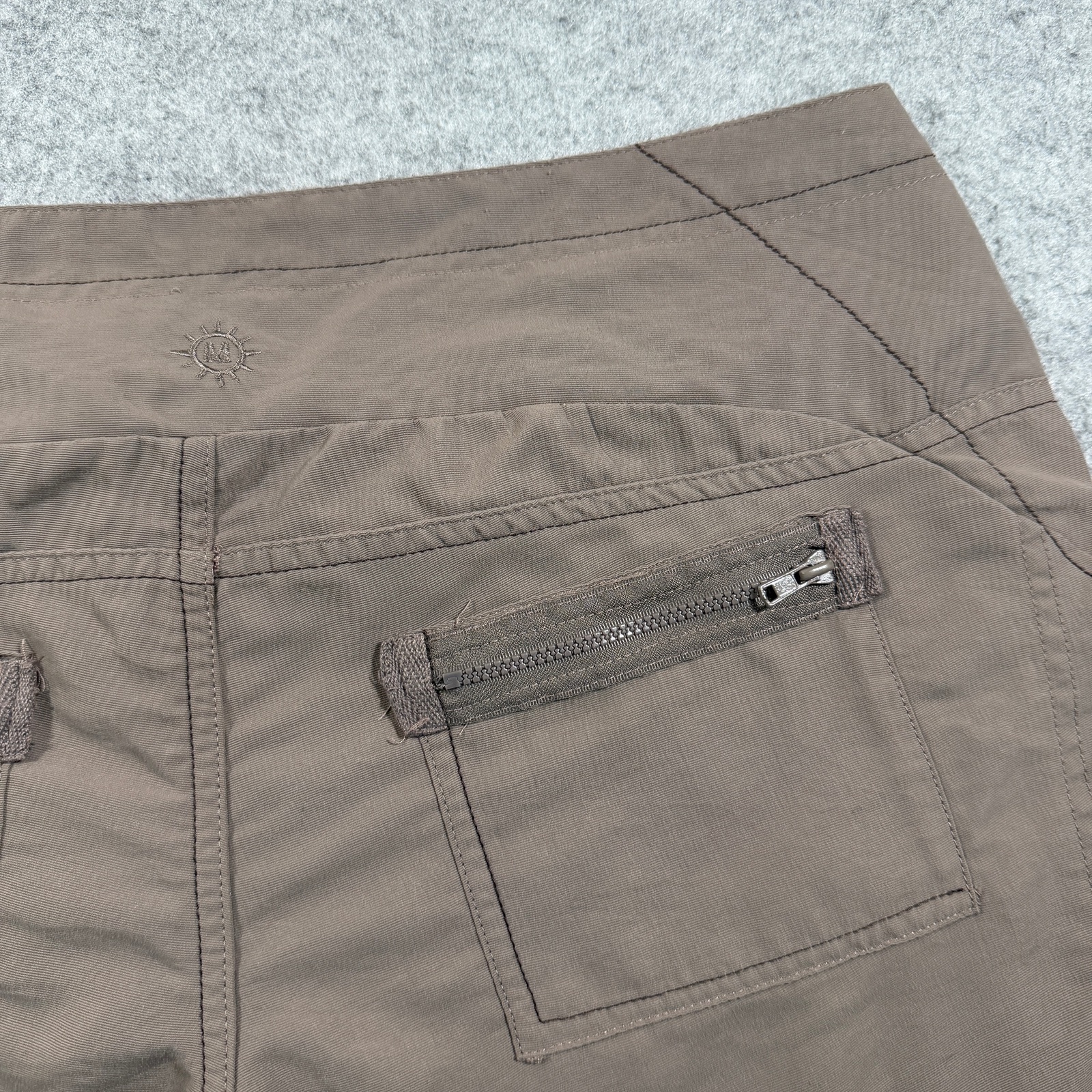 Magellan Cargo Shorts Womens 10 Taupe Brown Snap and Zip Pockets Hiking Outdoor thumbnail 5