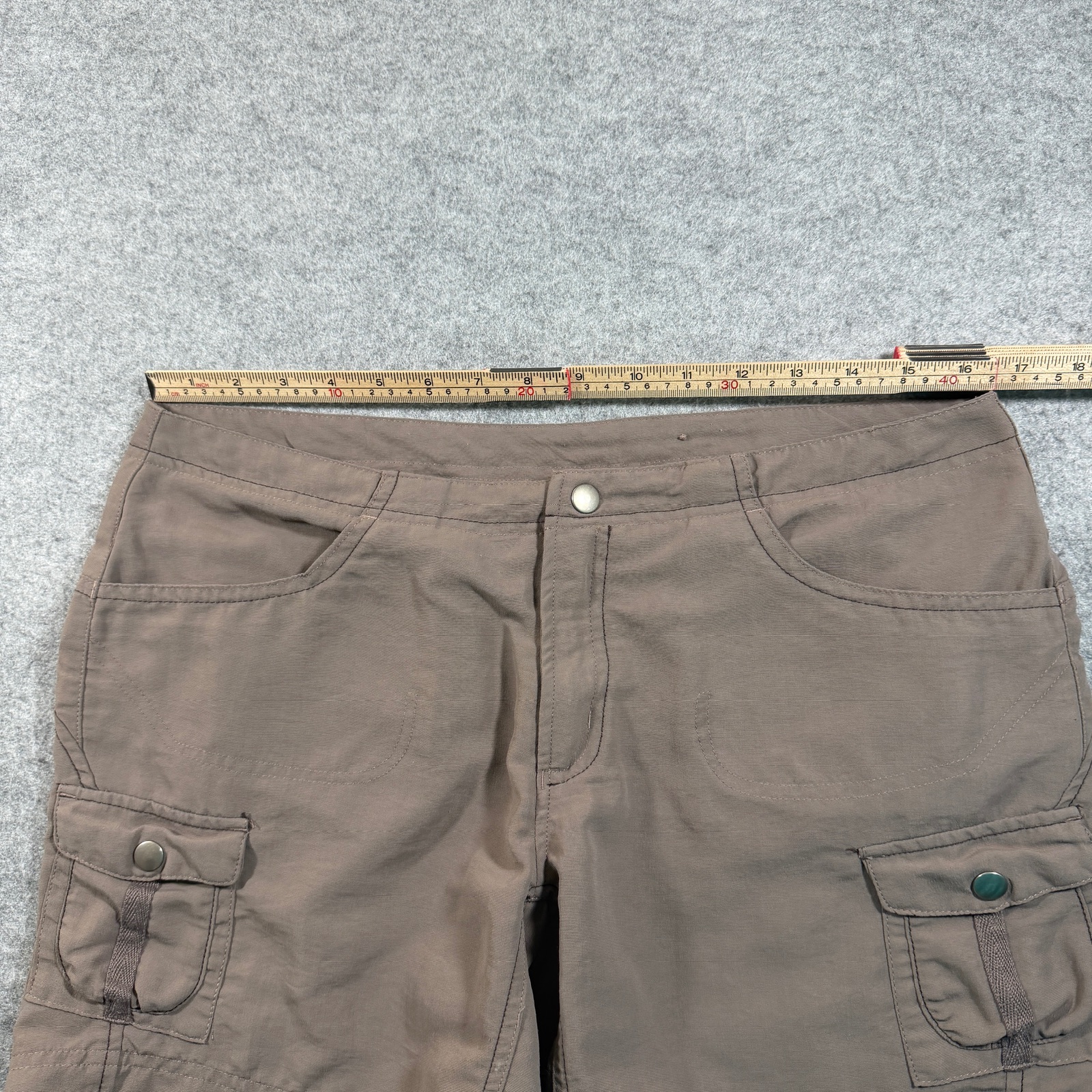 Magellan Cargo Shorts Womens 10 Taupe Brown Snap and Zip Pockets Hiking Outdoor thumbnail 6
