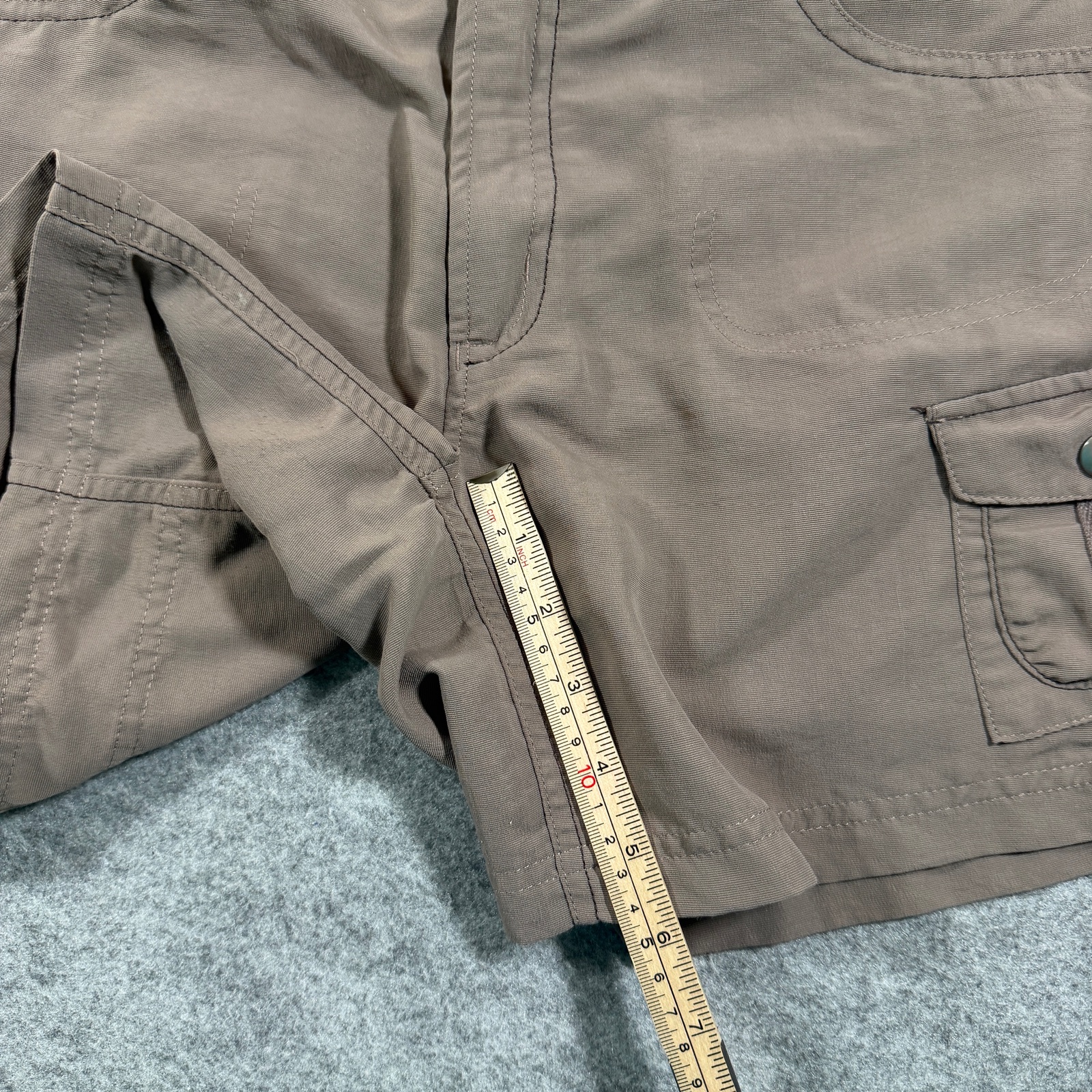 Magellan Cargo Shorts Womens 10 Taupe Brown Snap and Zip Pockets Hiking Outdoor thumbnail 8