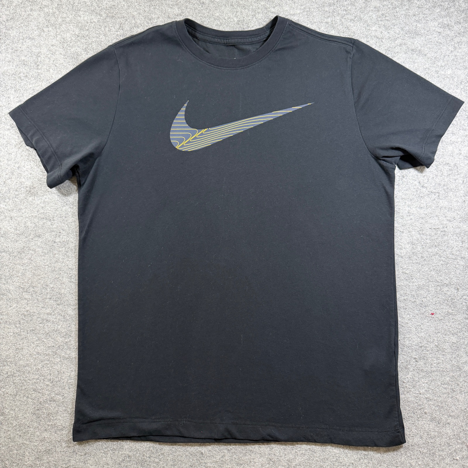 Nike T Shirt Mens L Black Center Swoosh Graphic Logo Crewneck Cotton Casual Tee