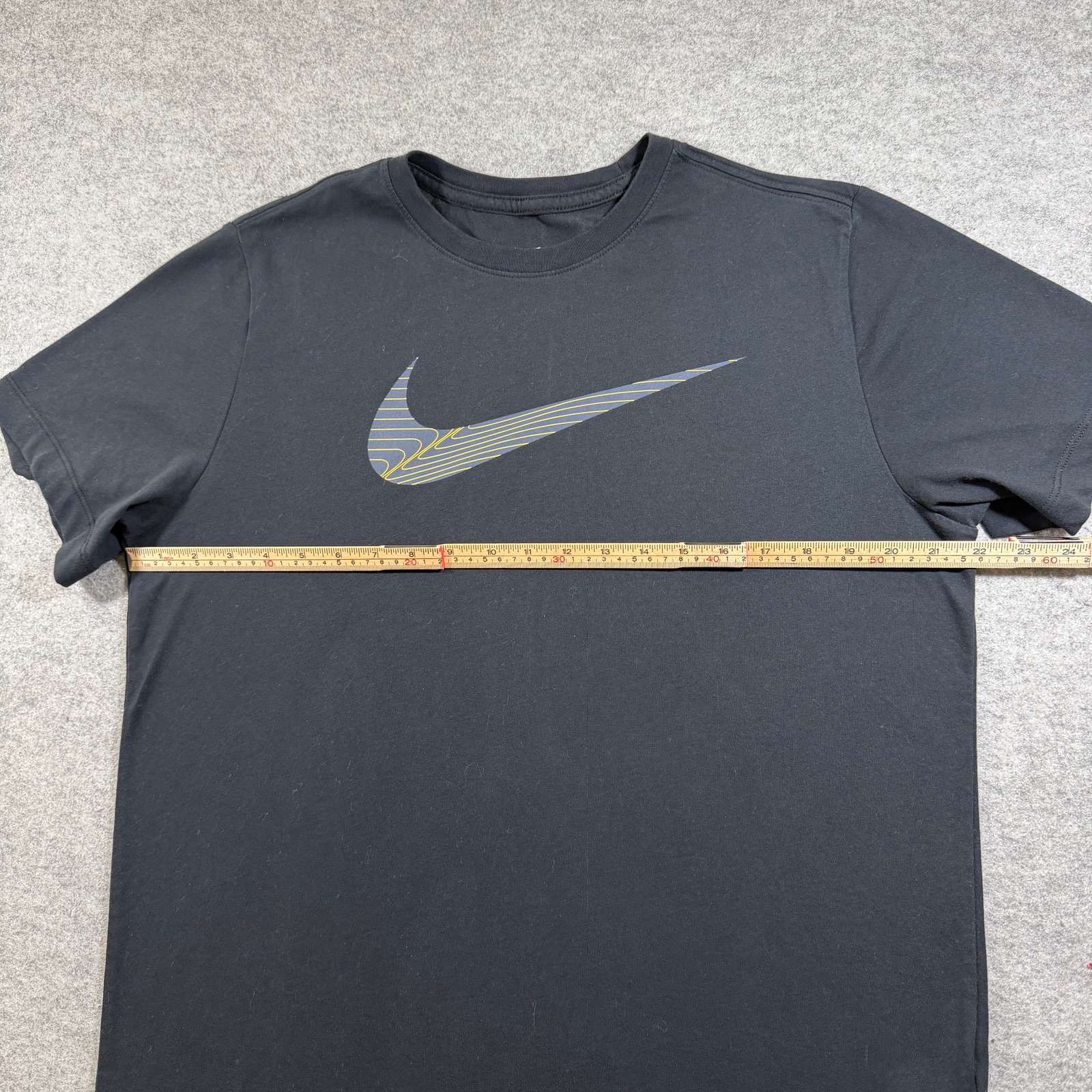 Nike T Shirt Mens L Black Center Swoosh Graphic Logo Crewneck Cotton Casual Tee thumbnail 6