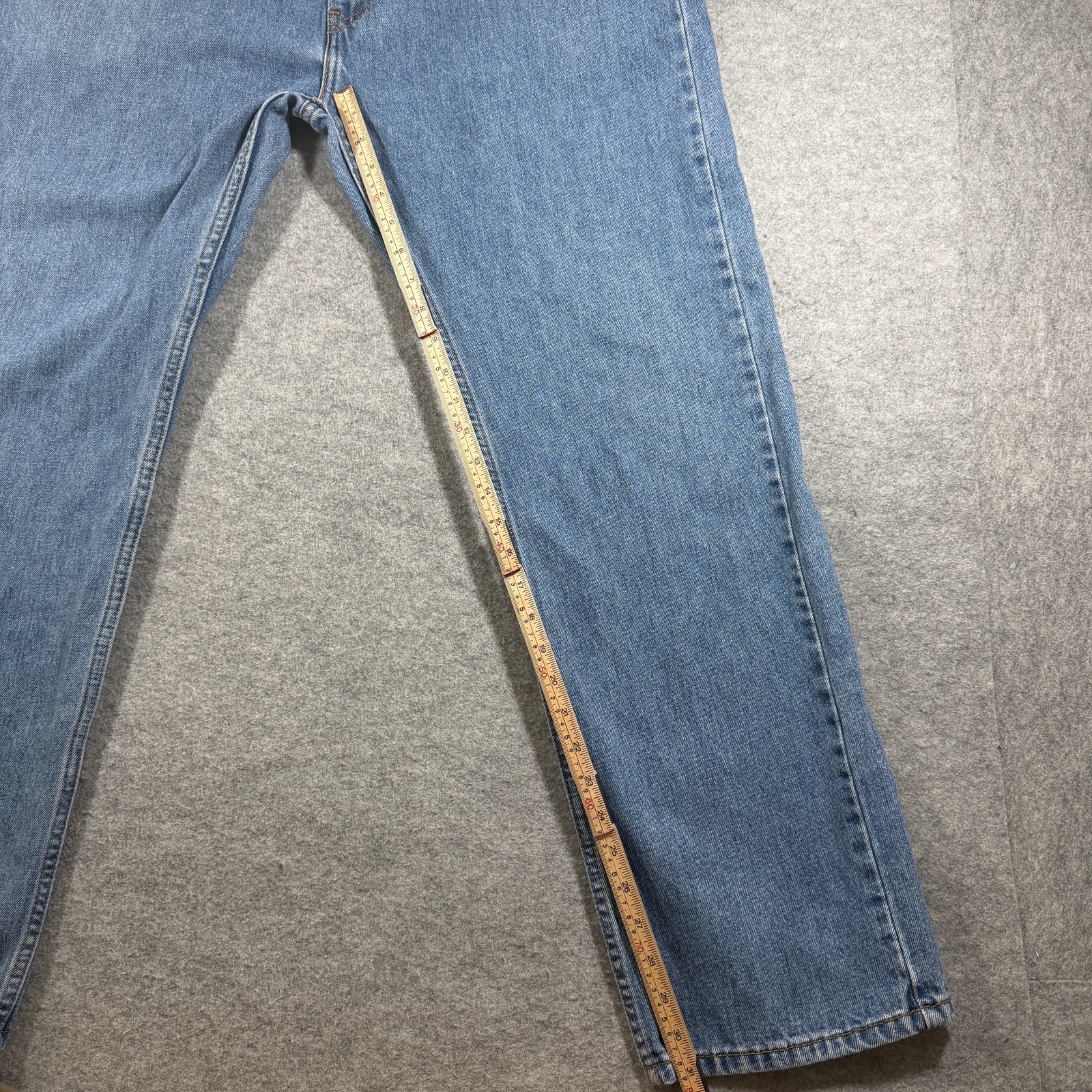 Levi's 501 Jeans Mens 40x32 Medium Blue Wash Straight Loose Fit Red Tab Denim thumbnail 7