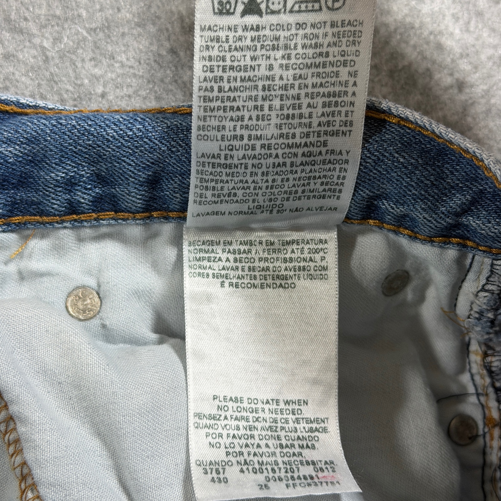 Levi's 501 Jeans Mens 40x32 Medium Blue Wash Straight Loose Fit Red Tab Denim thumbnail 11