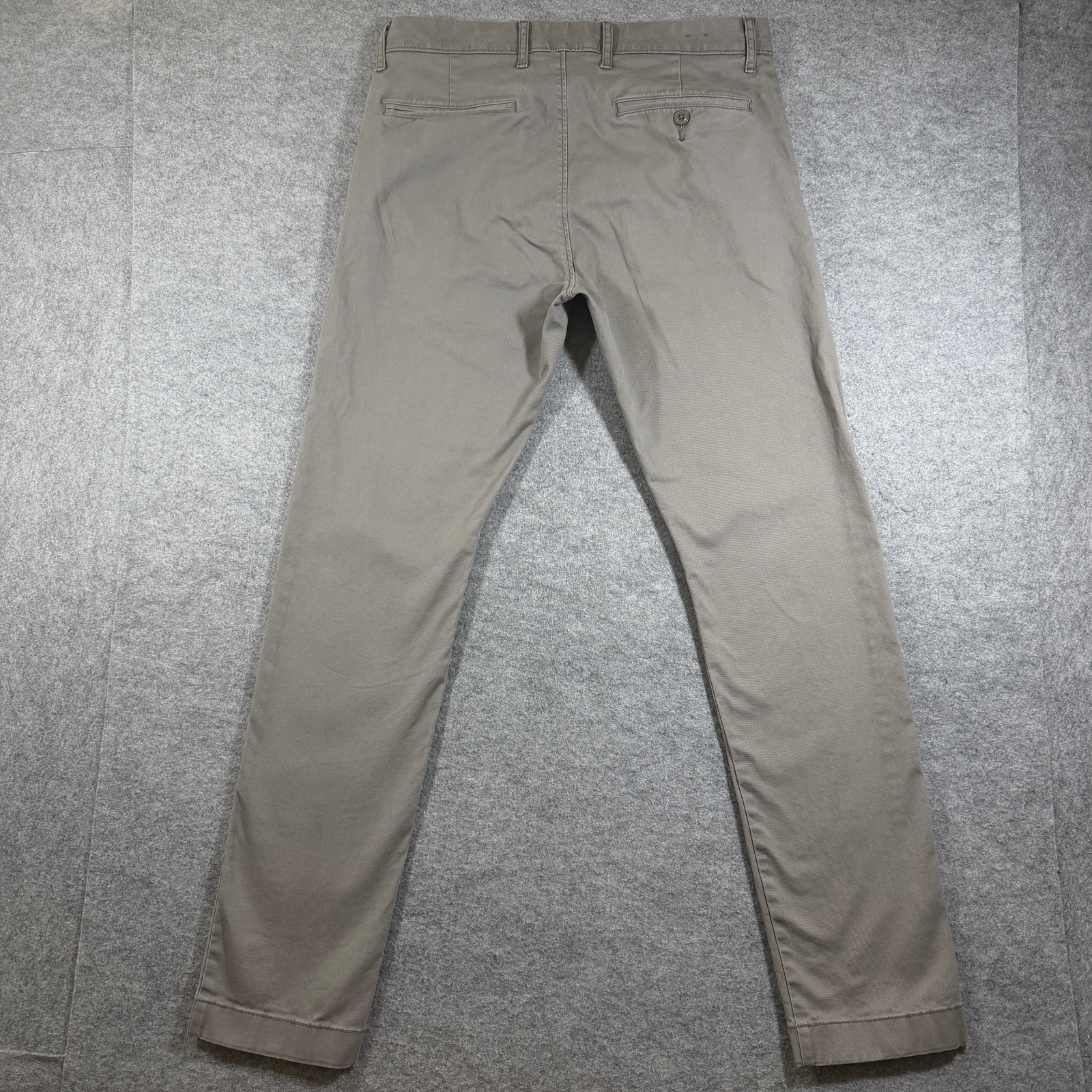 J. Crew Chino Pants Mens 31x32 Khaki Slim Fit Flat Front Cuffed Preppy Casual thumbnail 2