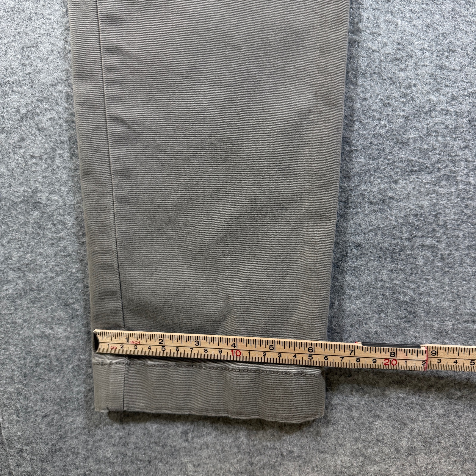 J. Crew Chino Pants Mens 31x32 Khaki Slim Fit Flat Front Cuffed Preppy Casual thumbnail 8