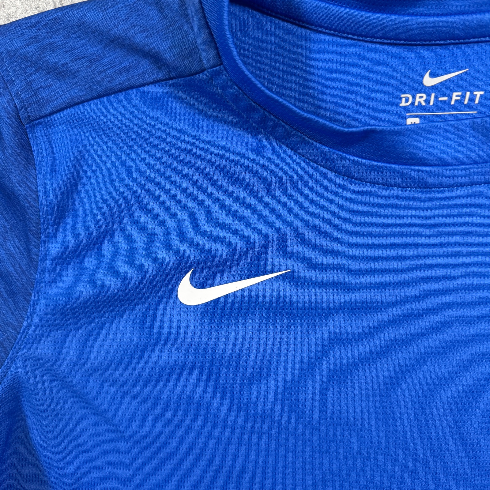 Nike Dri-Fit NCAA T-Shirt Mens M Blue Kentucky Wildcats Running Moisture Wicking thumbnail 9