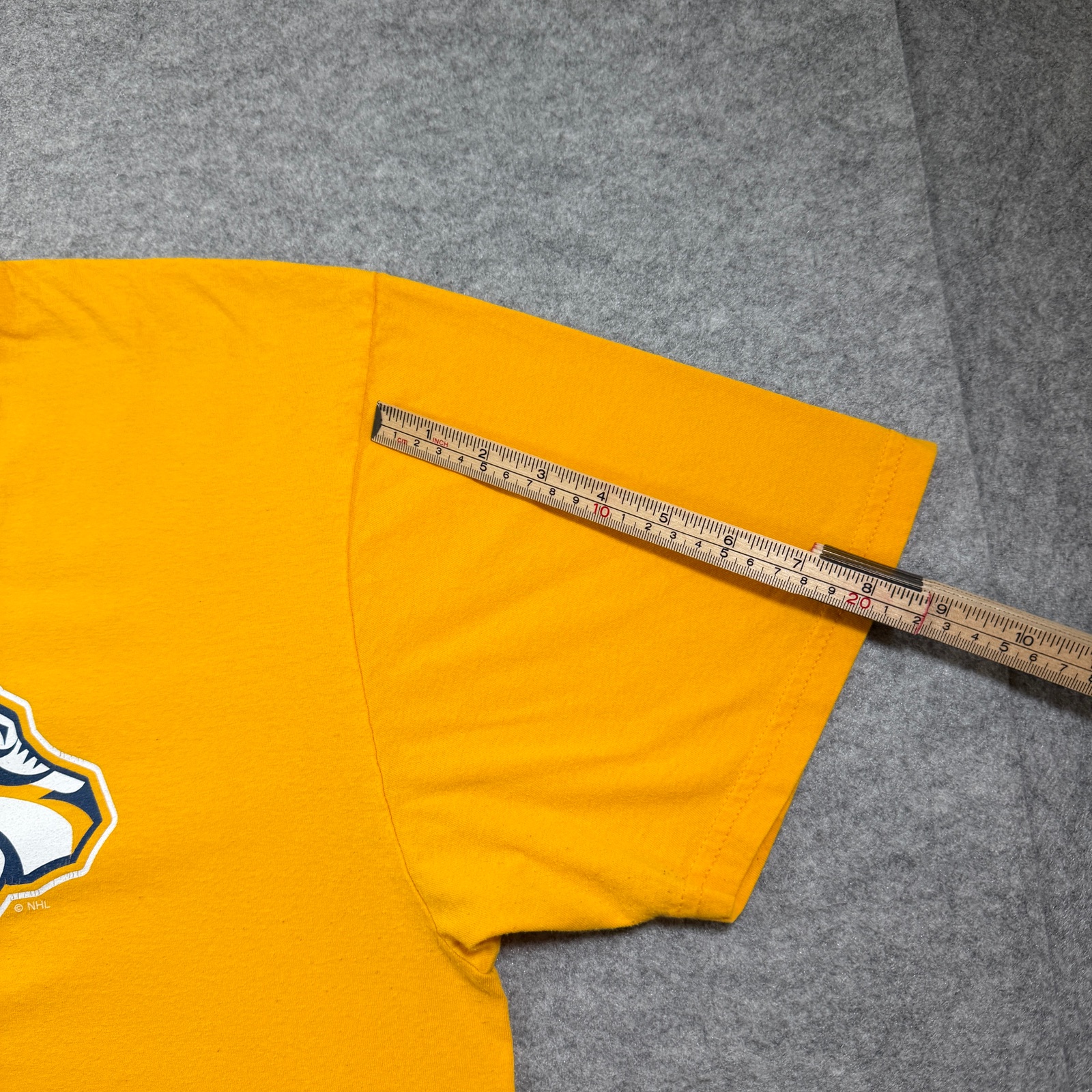 Reebok Nashville Predators T Shirt Mens XL Gold NHL Logo Graphic Hockey Forsberg thumbnail 9