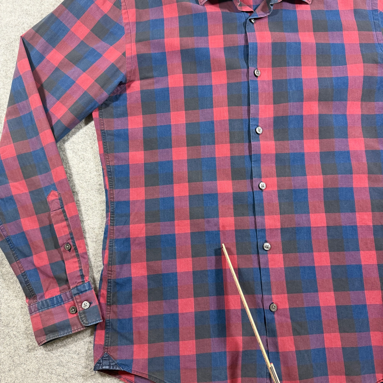 Hugo Boss Button Down Shirt Mens L Red Navy Plaid Slim Fit Long Sleeve Cotton thumbnail 5