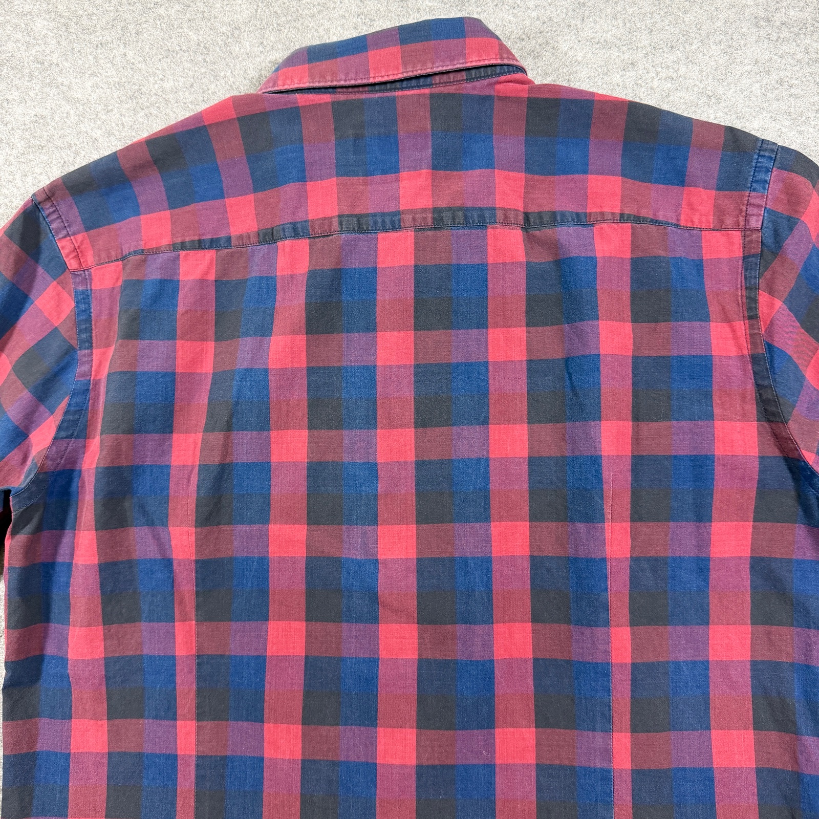 Hugo Boss Button Down Shirt Mens L Red Navy Plaid Slim Fit Long Sleeve Cotton thumbnail 9