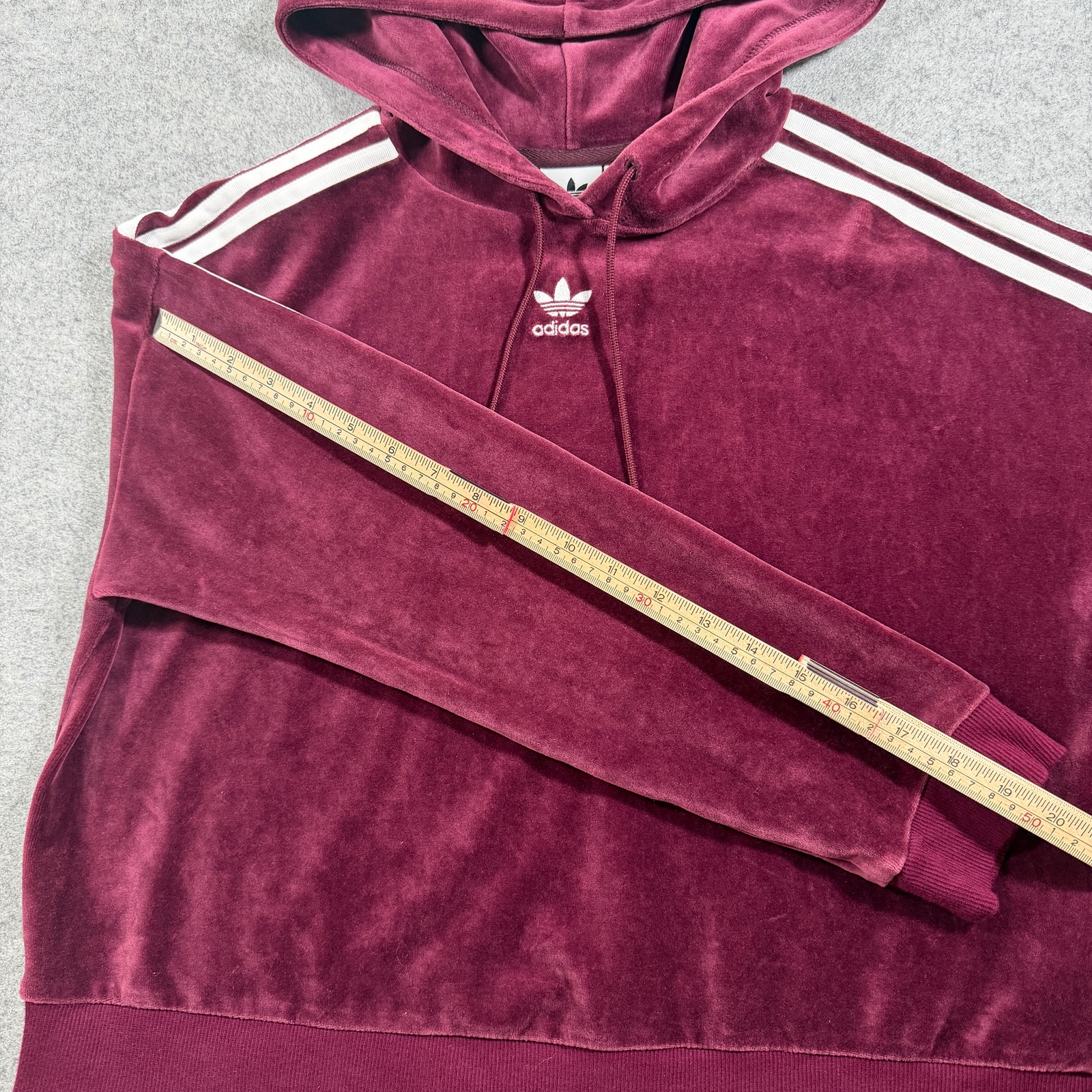 Adidas Trefoil Hoodie Womens S Maroon Velour Cropped Fit Hooded Streetwear thumbnail 8