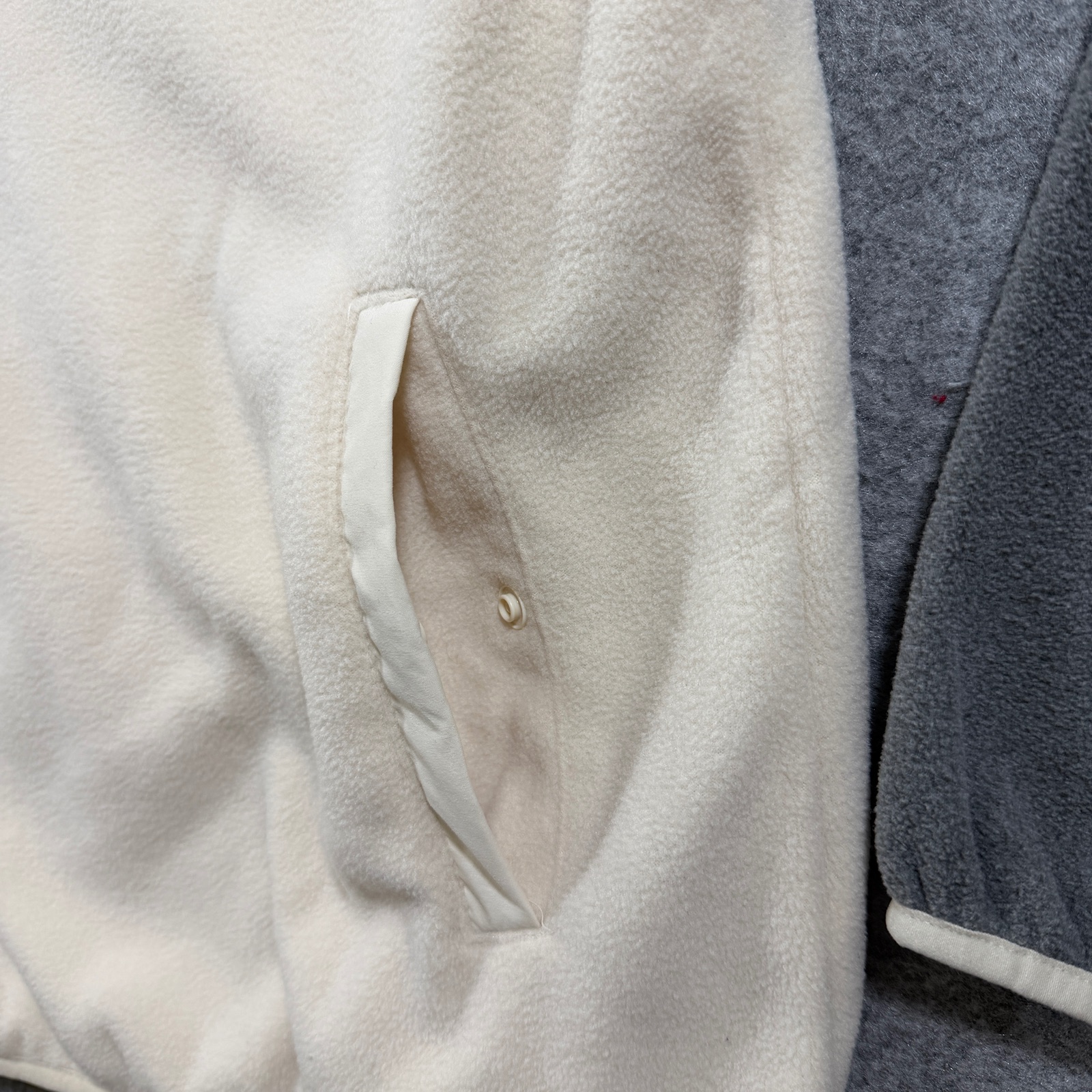 Columbia 1/4 Snap Fleece Pullover Womens S Cream Gray Colorblock Outdoor Hiking thumbnail 4
