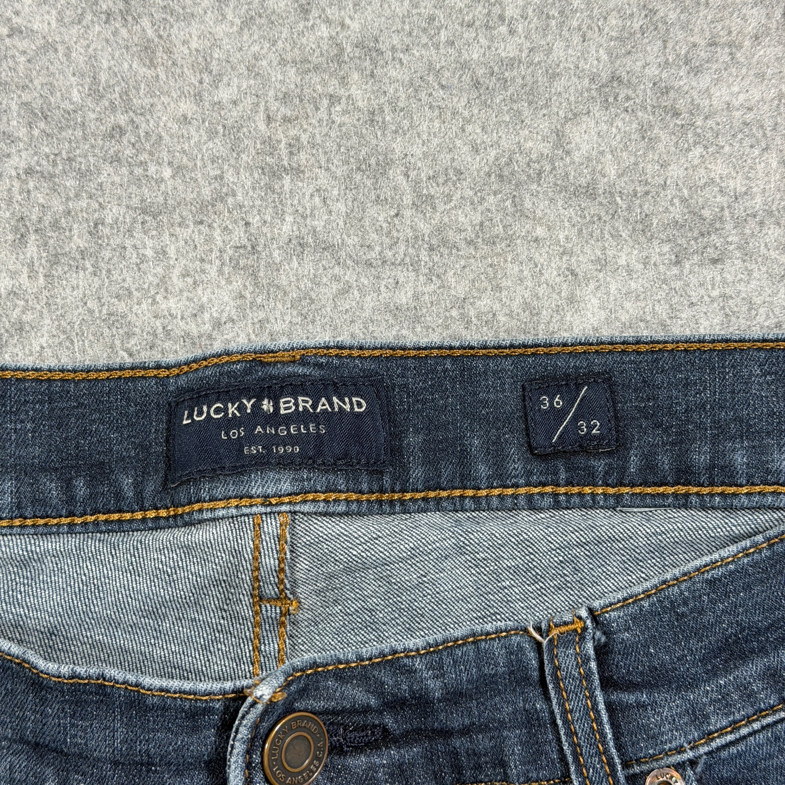 Lucky Brand 221 Straight Jeans Mens 36x32 Dark Blue Wash Stretch Denim Straight thumbnail 3