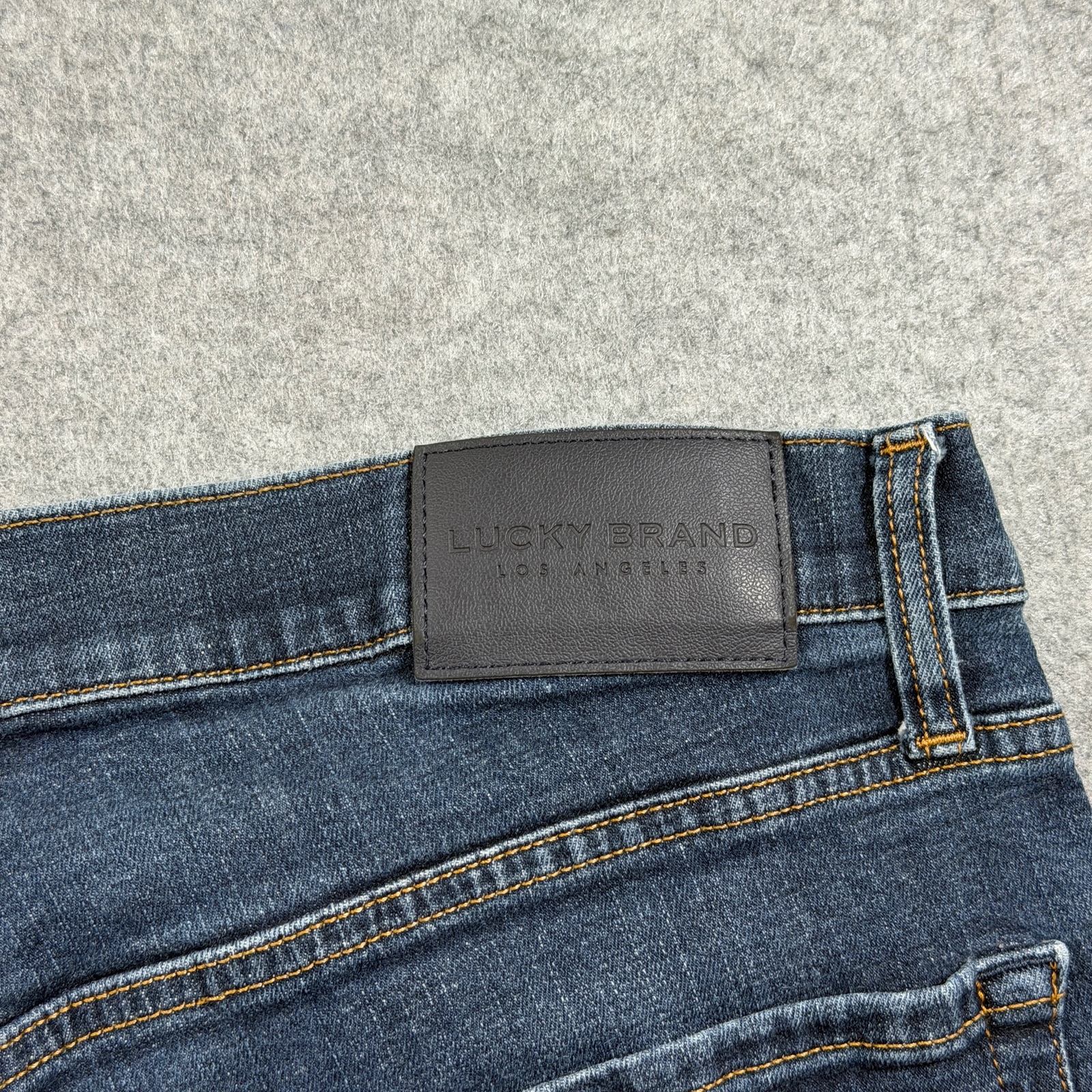 Lucky Brand 221 Straight Jeans Mens 36x32 Dark Blue Wash Stretch Denim Straight thumbnail 10