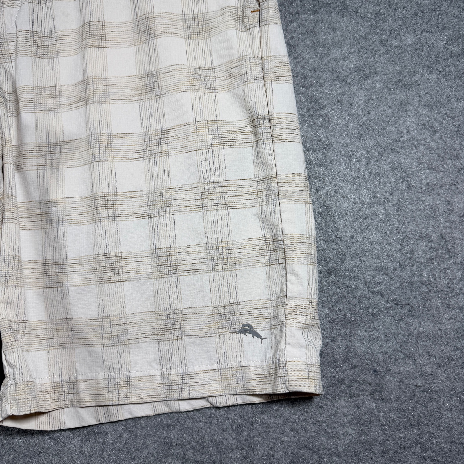Tommy Bahama Golf Shorts Mens 36 Cream Plaid Flat Front Preppy Zip Pockets thumbnail 5