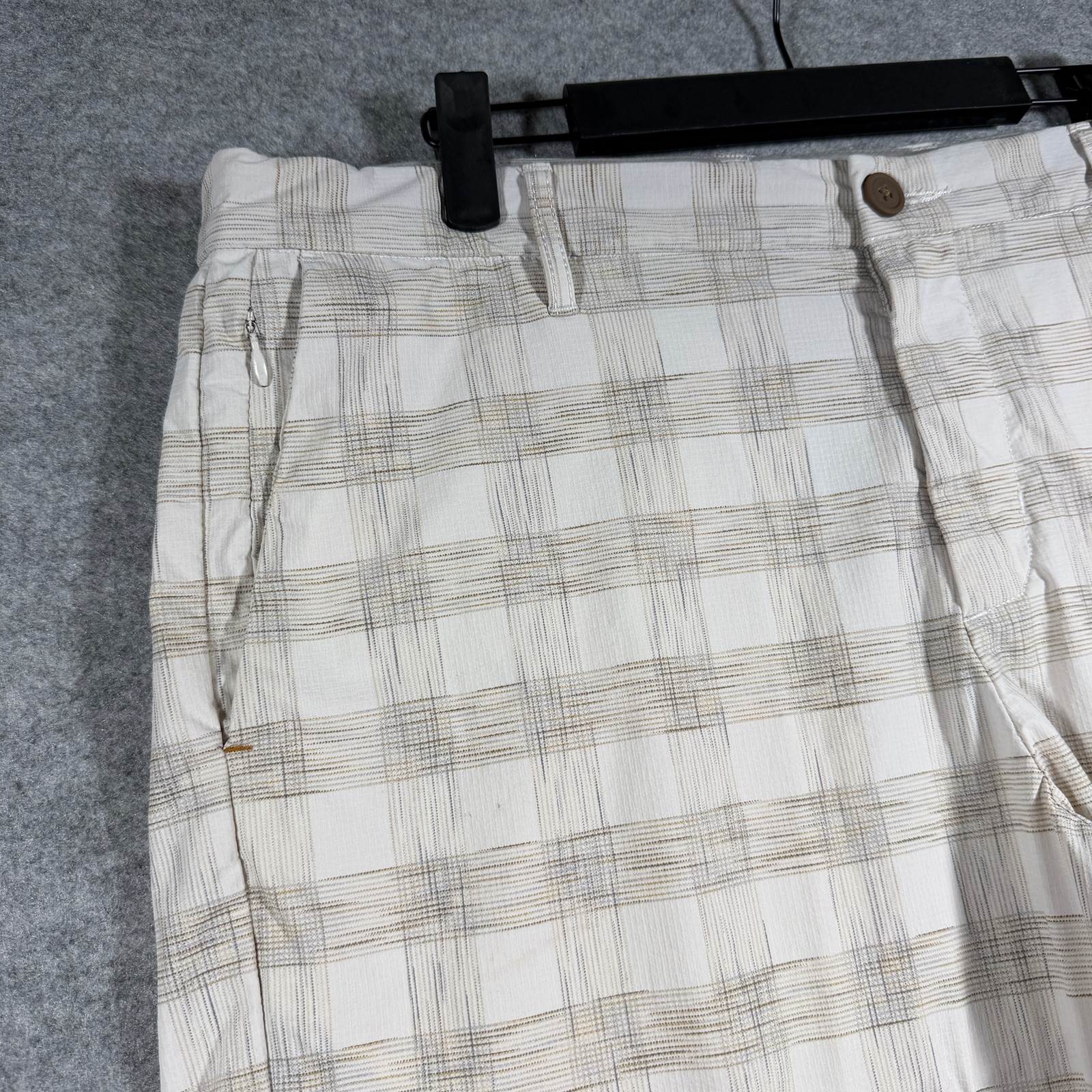 Tommy Bahama Golf Shorts Mens 36 Cream Plaid Flat Front Preppy Zip Pockets thumbnail 10