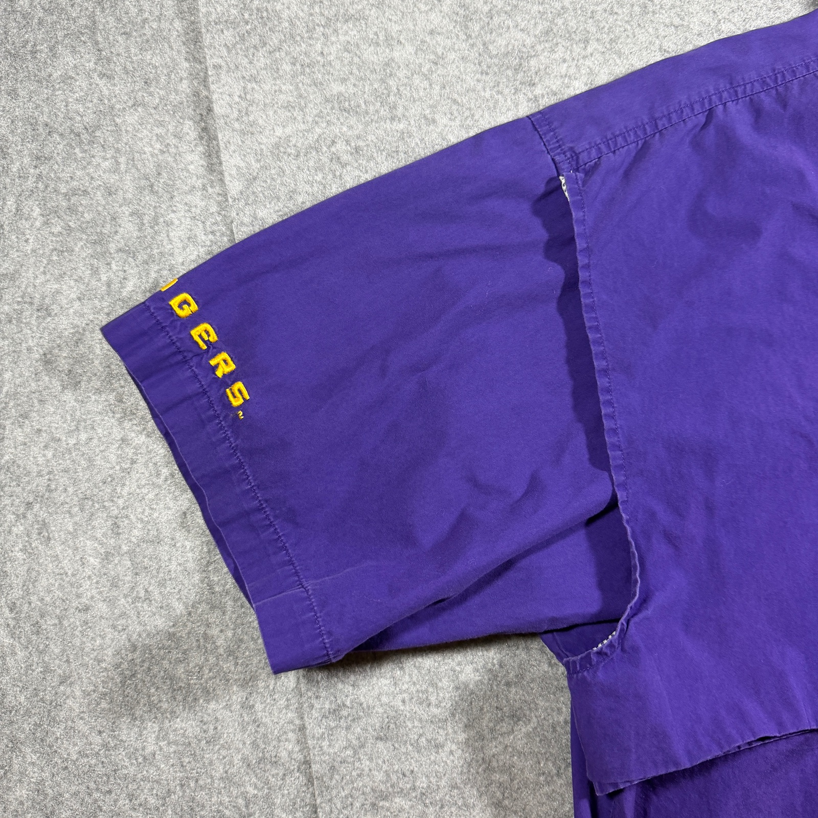 Columbia PFG LSU Tigers Fishing Shirt Mens L Purple Vented NCAA SEC Football thumbnail 5