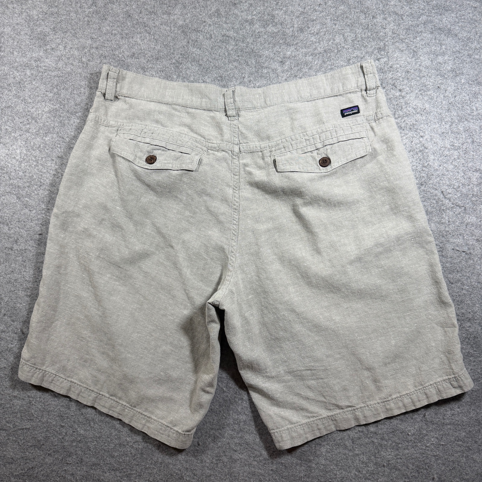 Patagonia Stand Up Shorts Mens 34 Khaki Hemp Flat Front Casual Outdoor Preppy