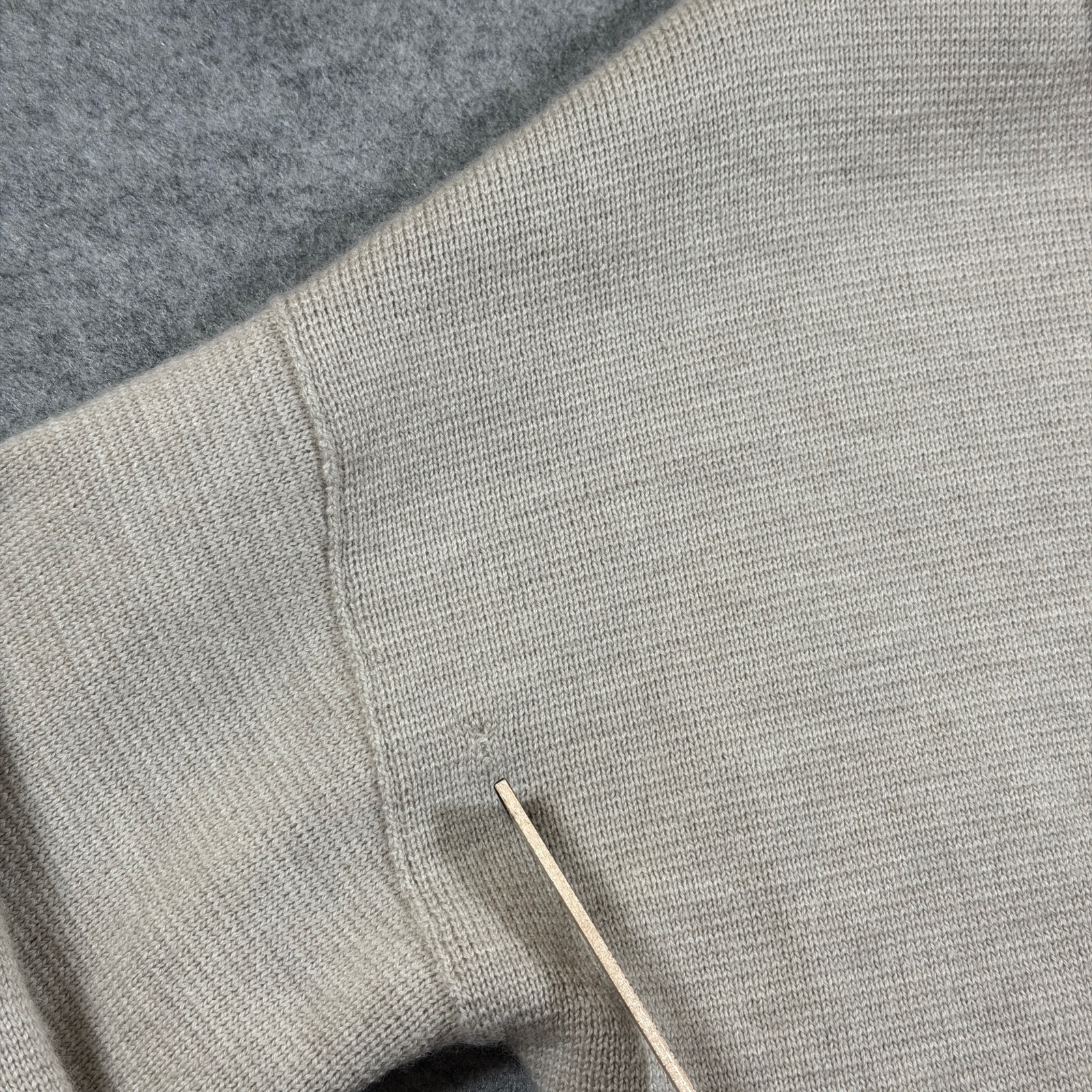 Banana Republic Cardigan Womens S Oatmeal 100% Soft Merino Wool Cropped Preppy thumbnail 4