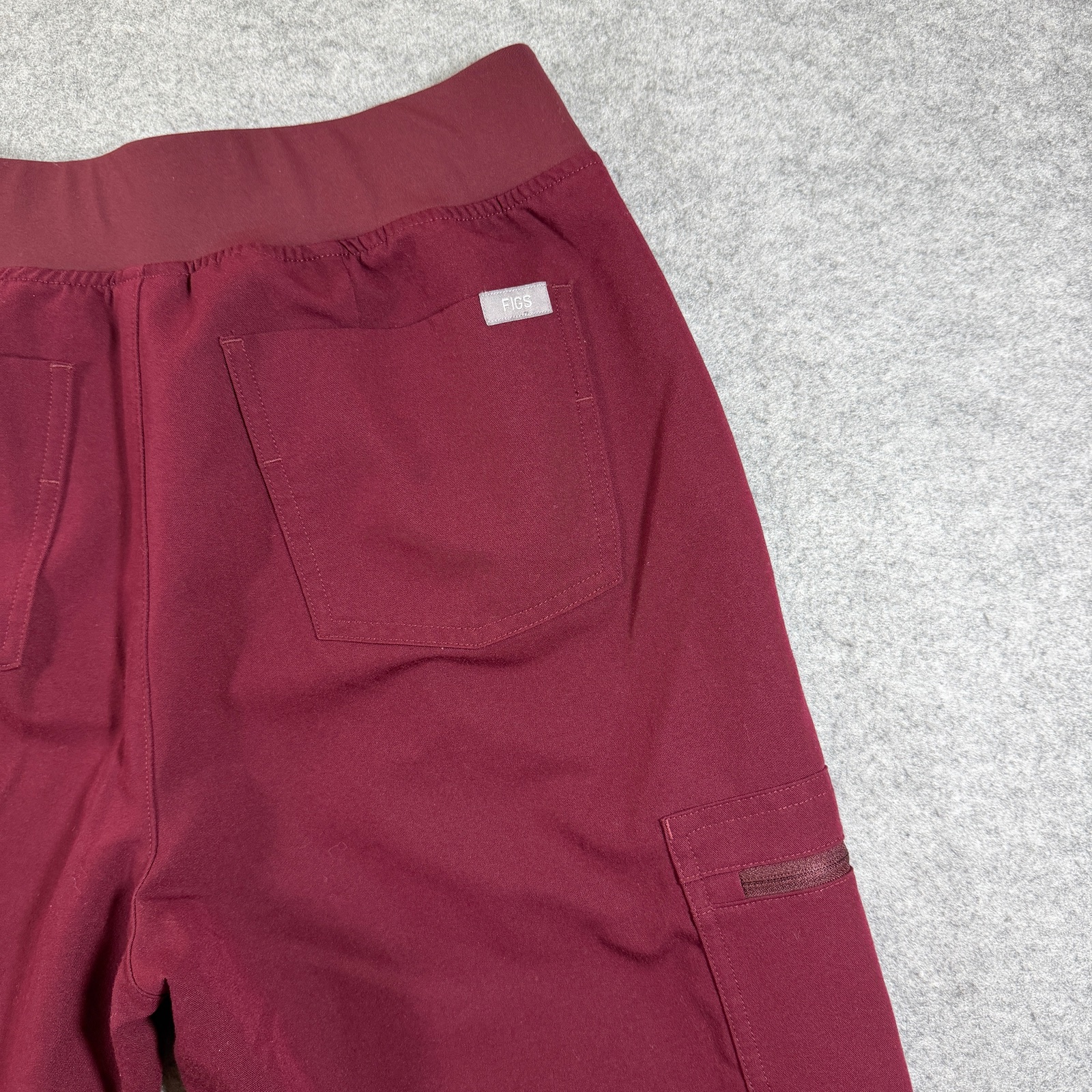 FIGS Zamora Jogger Scrub Pants Womens M Burgundy Zip Pocket Nursing Workwear thumbnail 3