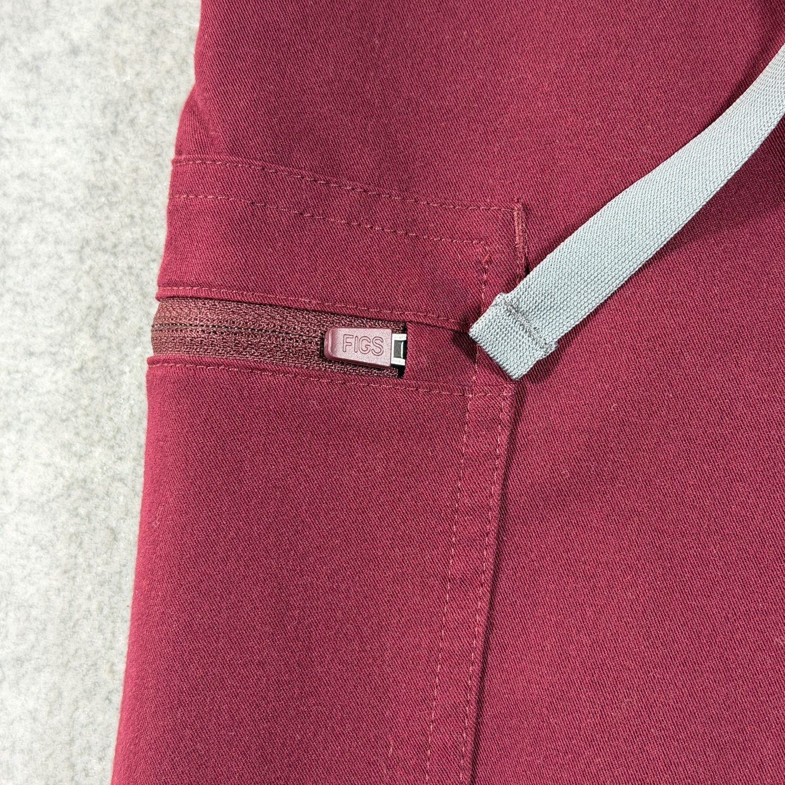 FIGS Zamora Jogger Scrub Pants Womens M Burgundy Zip Pocket Nursing Workwear thumbnail 10
