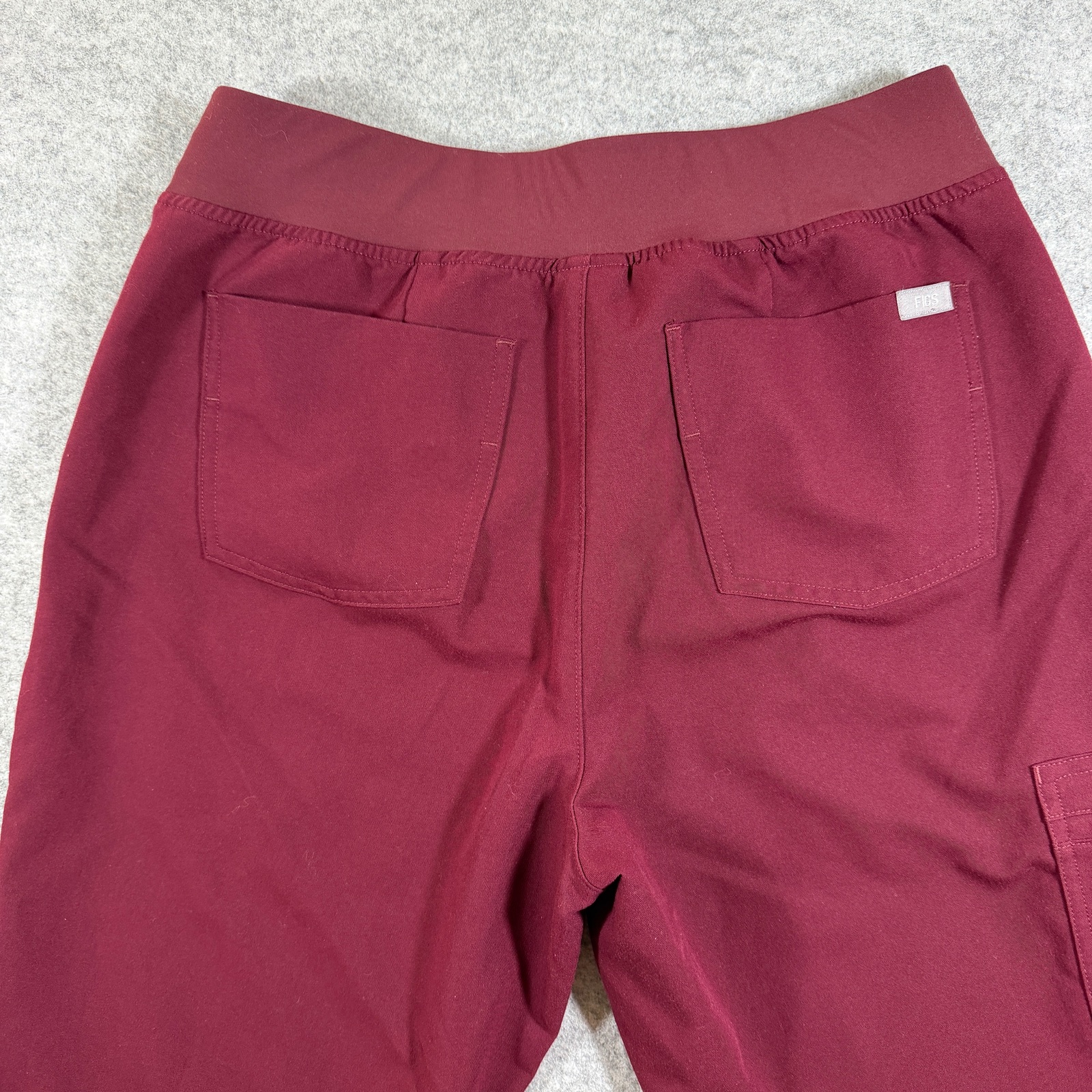 FIGS Zamora Jogger Scrub Pants Womens M Burgundy Zip Pocket Nursing Workwear thumbnail 11