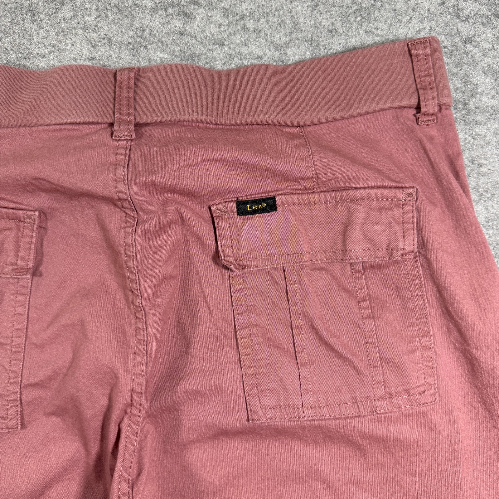 Lee Cargo Capri Pants Womens 16M Mauve Cropped Cuffed Hem Utility Pockets thumbnail 4