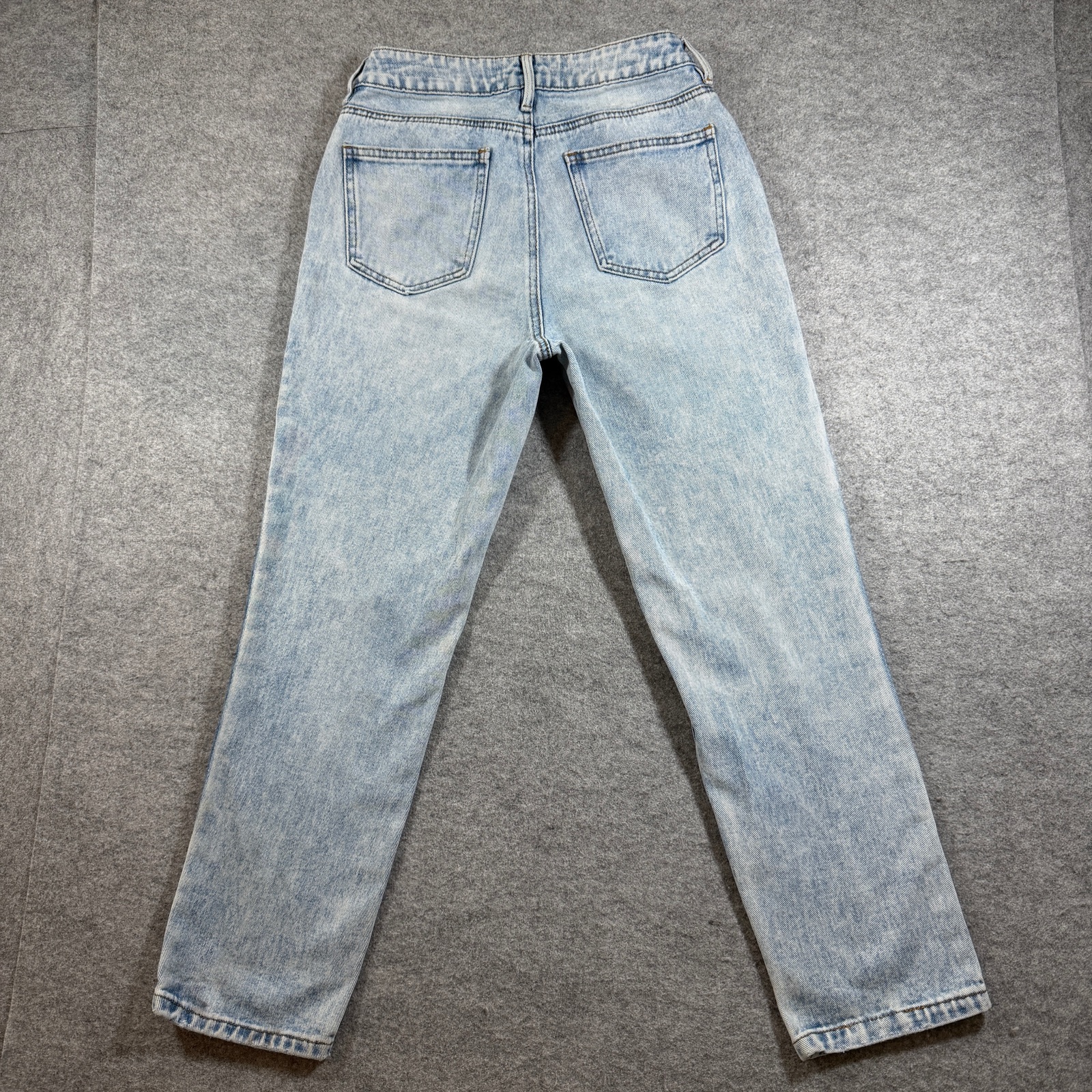 PacSun Mom Jeans Womens 25 Light Blue Wash High Rise Distressed Knee Denim thumbnail 2