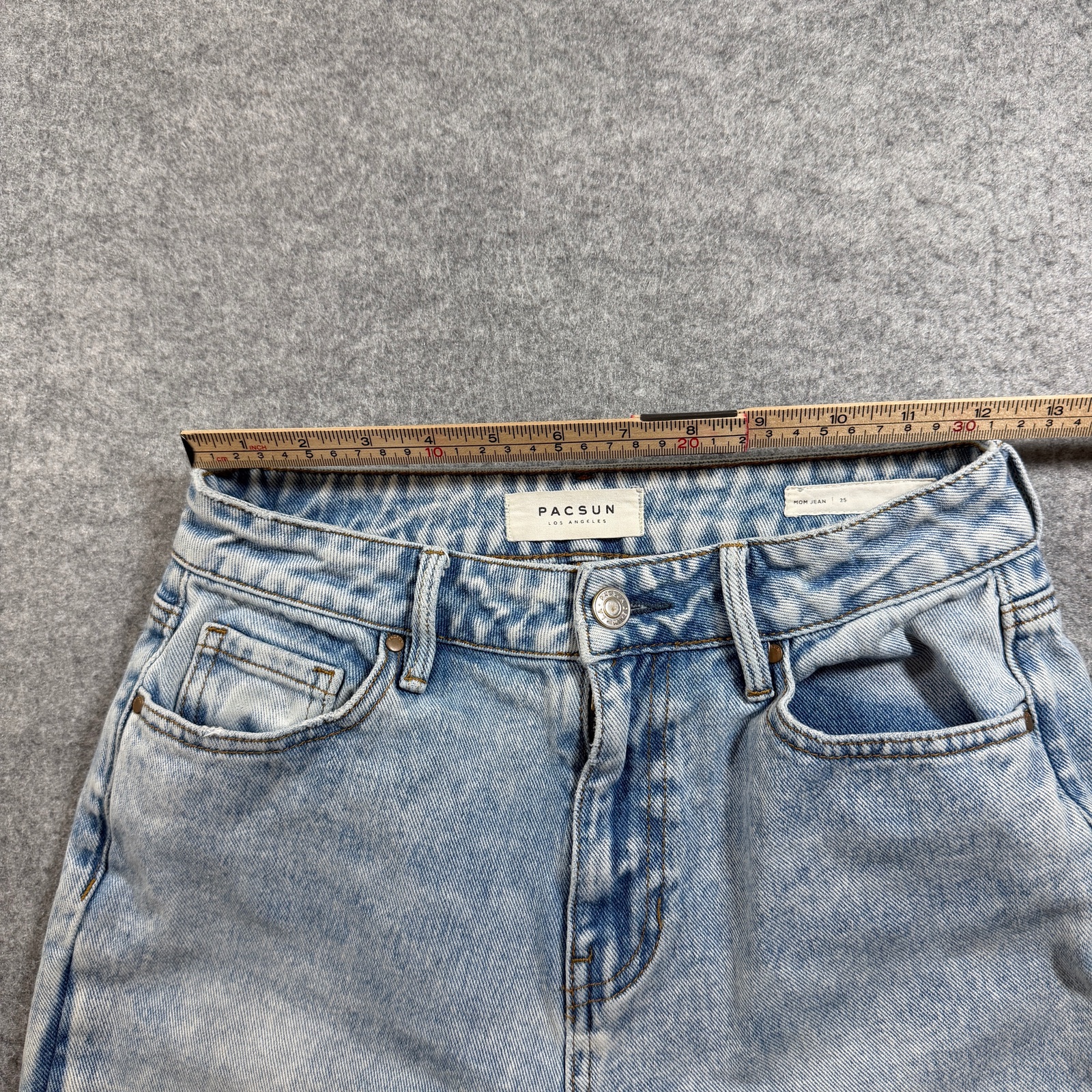 PacSun Mom Jeans Womens 25 Light Blue Wash High Rise Distressed Knee Denim thumbnail 4