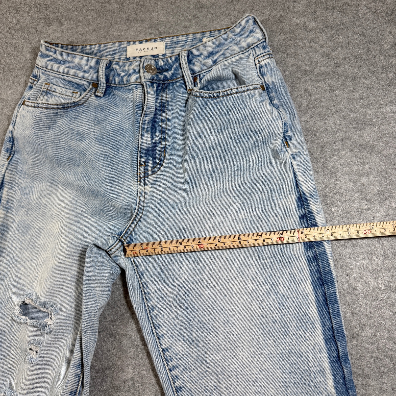 PacSun Mom Jeans Womens 25 Light Blue Wash High Rise Distressed Knee Denim thumbnail 5