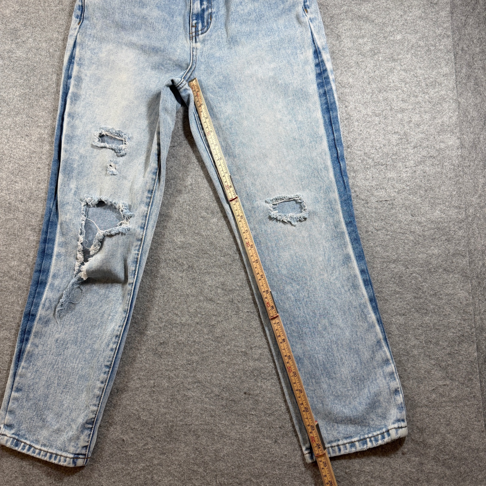 PacSun Mom Jeans Womens 25 Light Blue Wash High Rise Distressed Knee Denim thumbnail 6