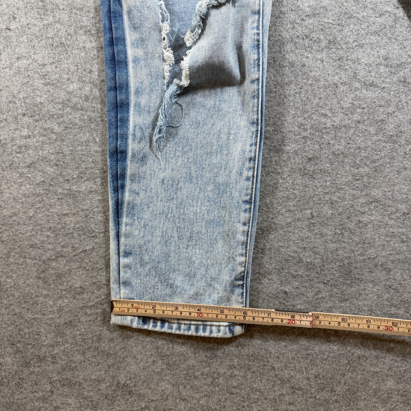 PacSun Mom Jeans Womens 25 Light Blue Wash High Rise Distressed Knee Denim thumbnail 7