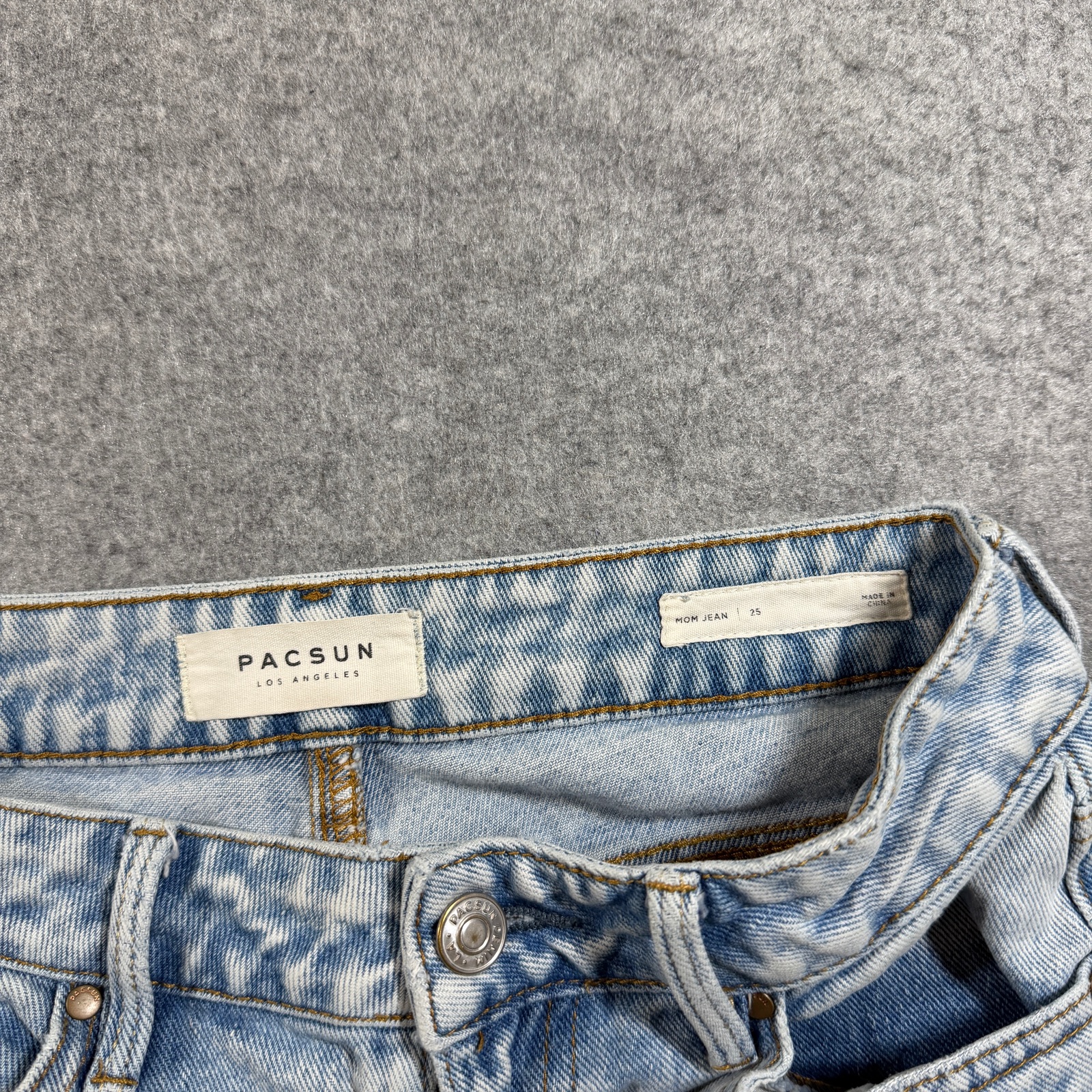 PacSun Mom Jeans Womens 25 Light Blue Wash High Rise Distressed Knee Denim thumbnail 8