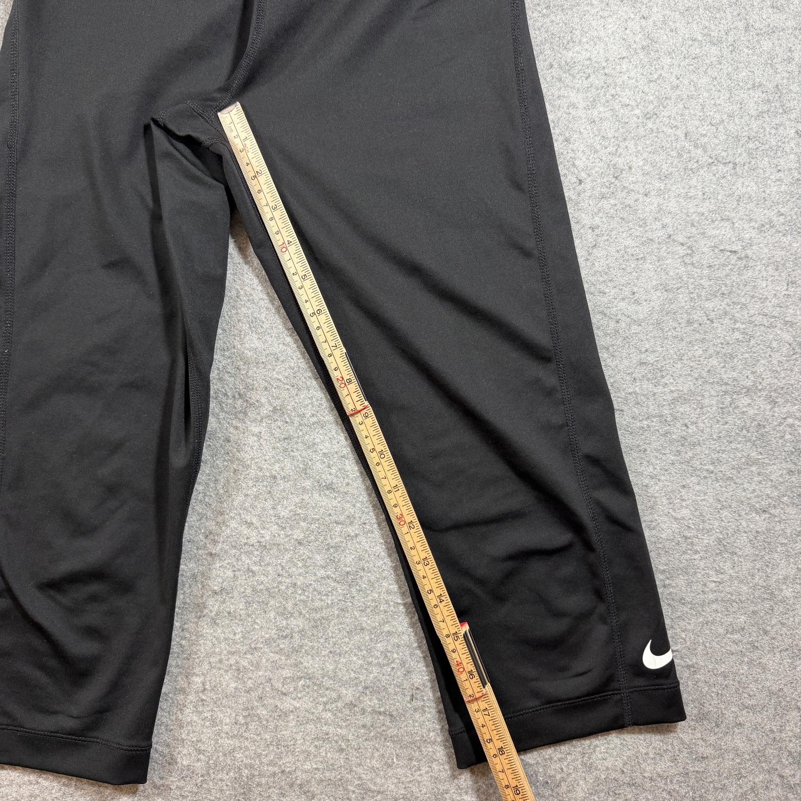 Nike Pro Capri Leggings Womens M Black Compression Dri-Fit Gym Training Workout thumbnail 8