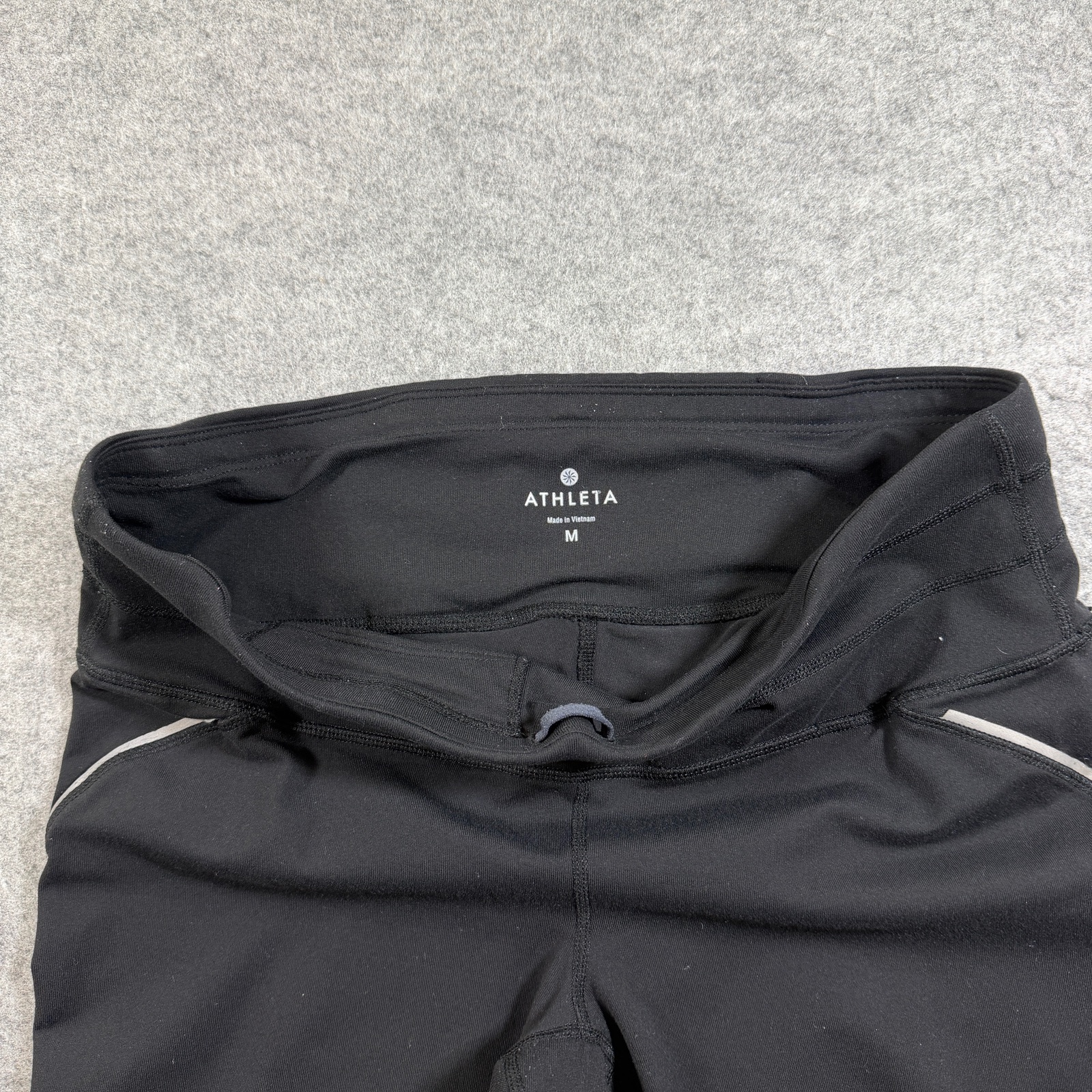 Athleta Leggings Womens M Black Mesh Panel Zip Pocket Ankle Running Workout thumbnail 4