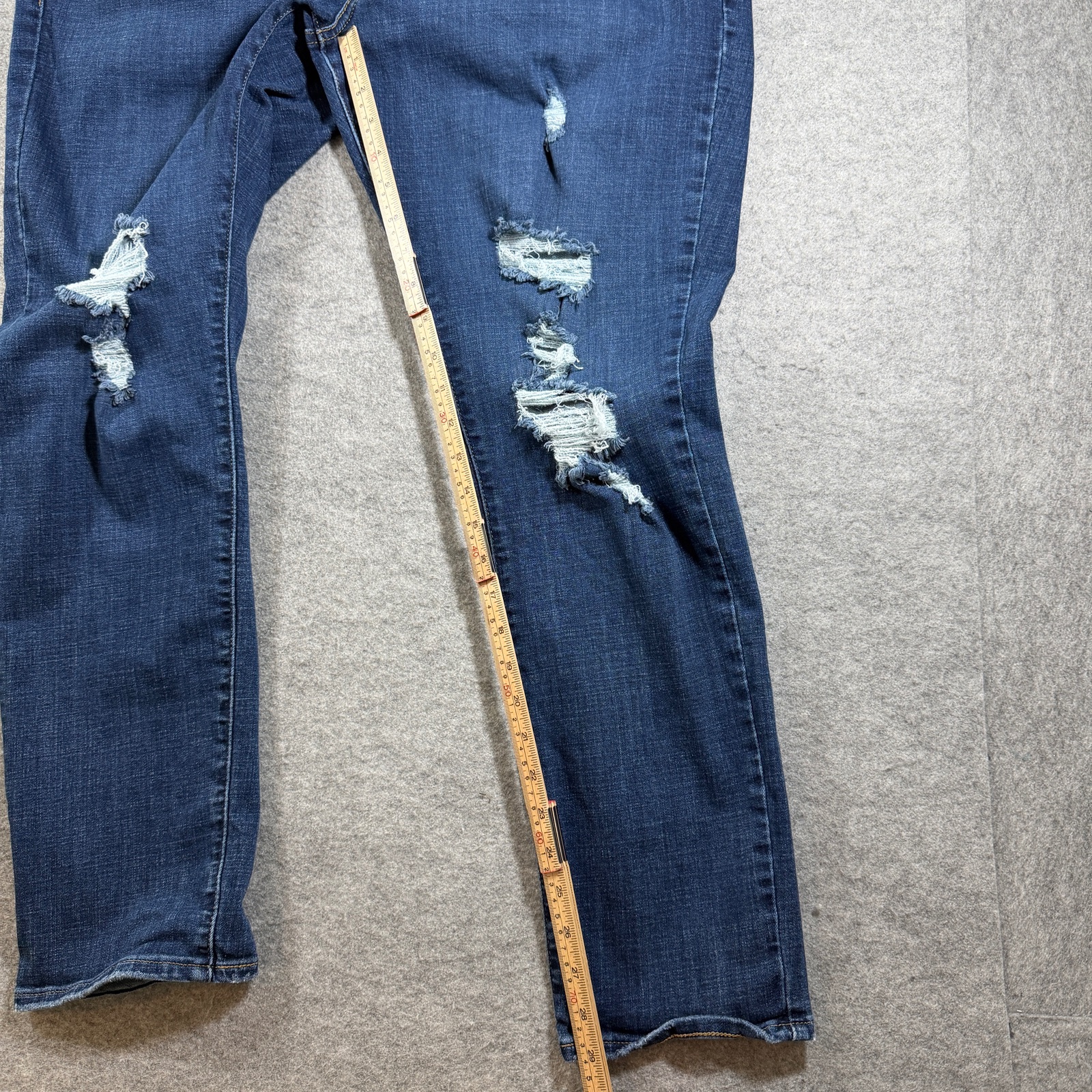 Levi's 311 Shaping Skinny Jeans Womens 20W Dark Blue Denim Stretch High Rise thumbnail 6