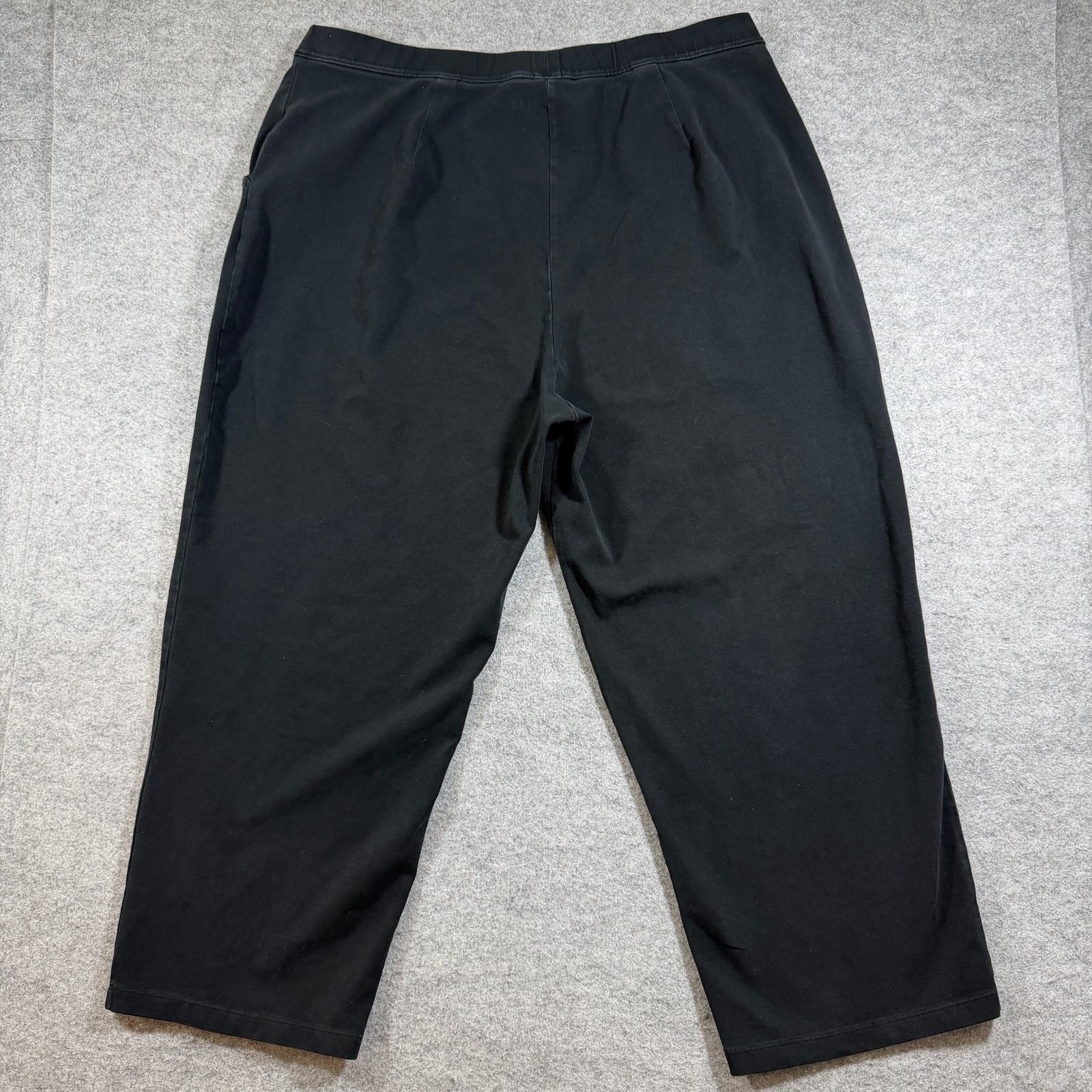 L.L.Bean Cropped Pants Womens XL Black Elastic Waist Capri Relaxed Fit Stretch thumbnail 2