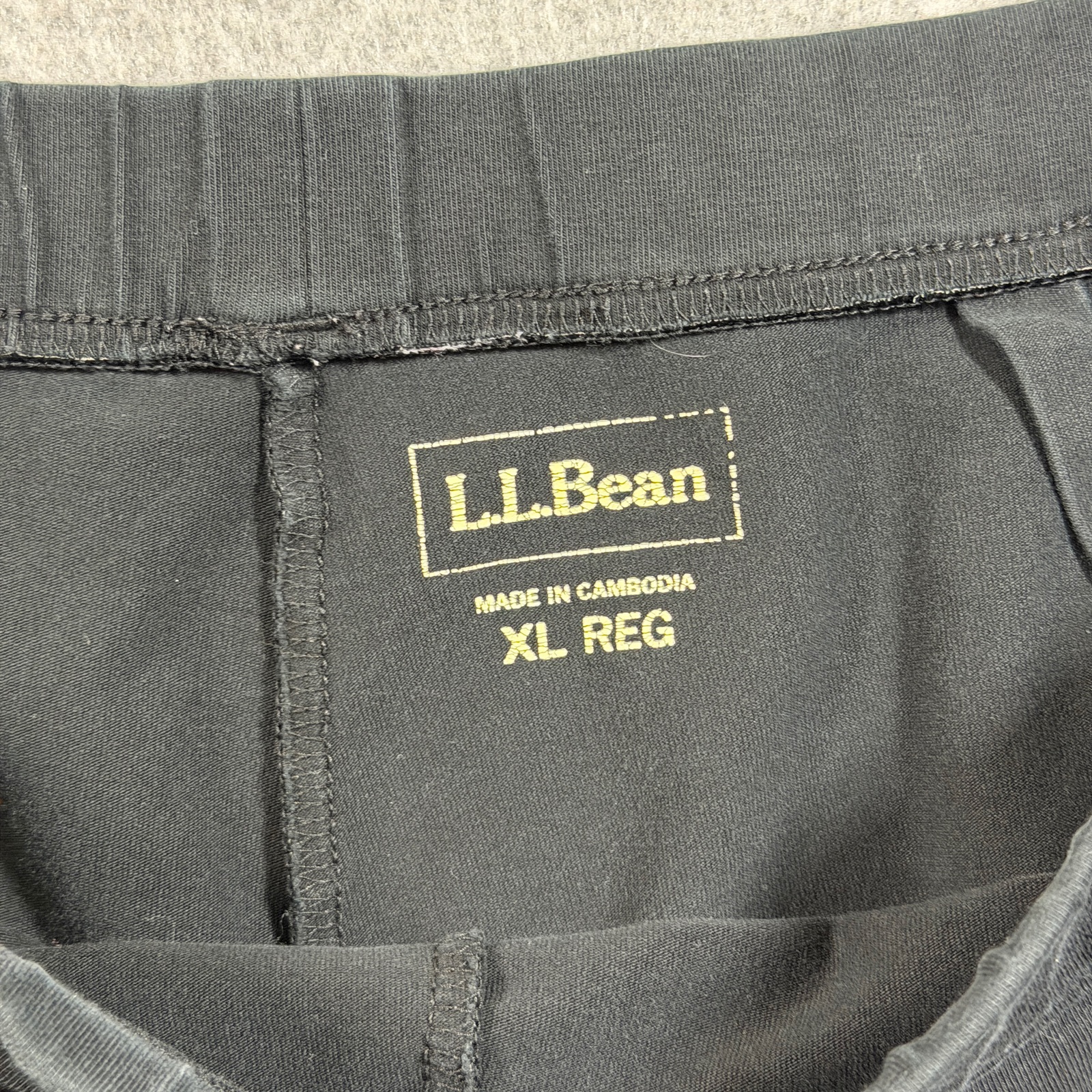 L.L.Bean Cropped Pants Womens XL Black Elastic Waist Capri Relaxed Fit Stretch thumbnail 3