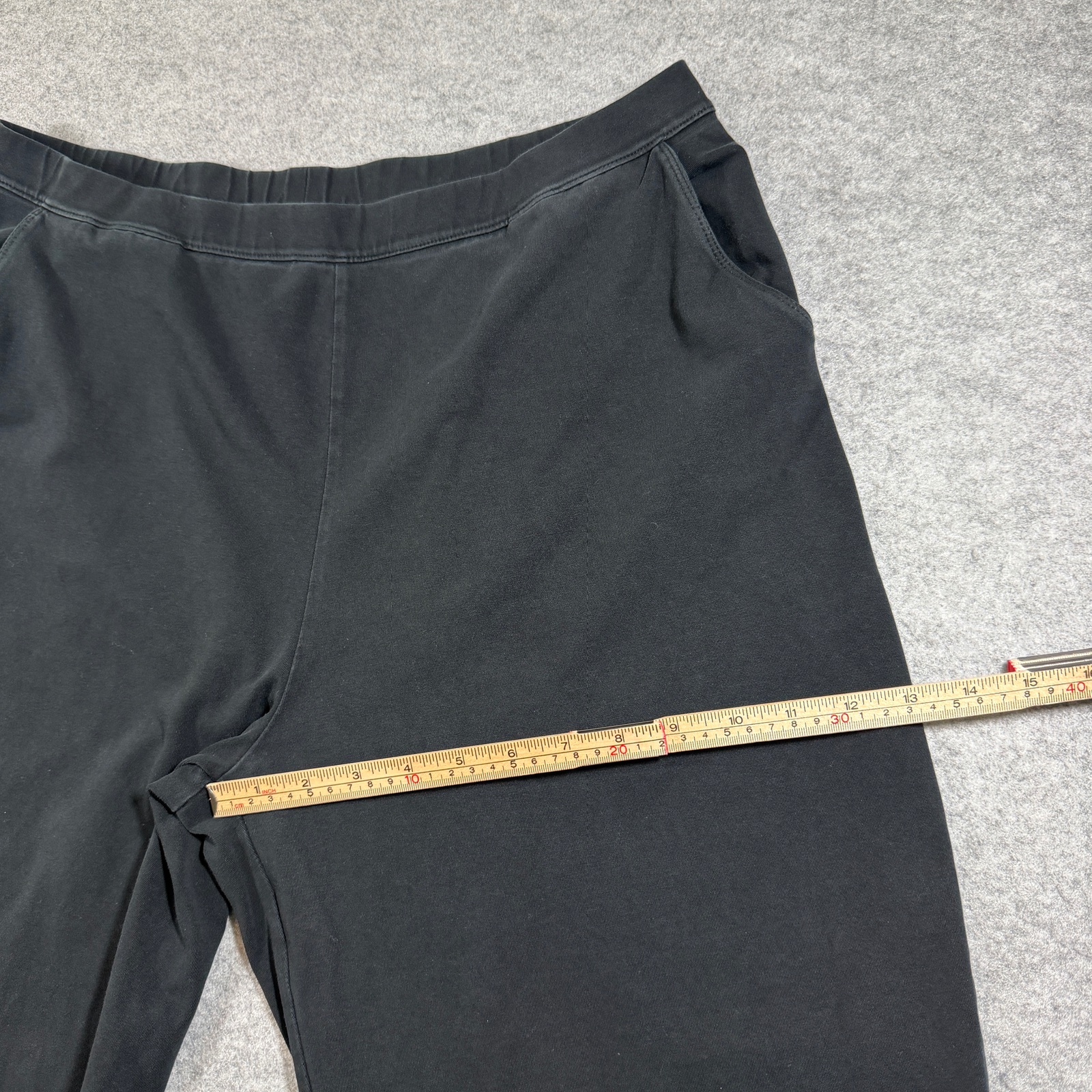 L.L.Bean Cropped Pants Womens XL Black Elastic Waist Capri Relaxed Fit Stretch thumbnail 7