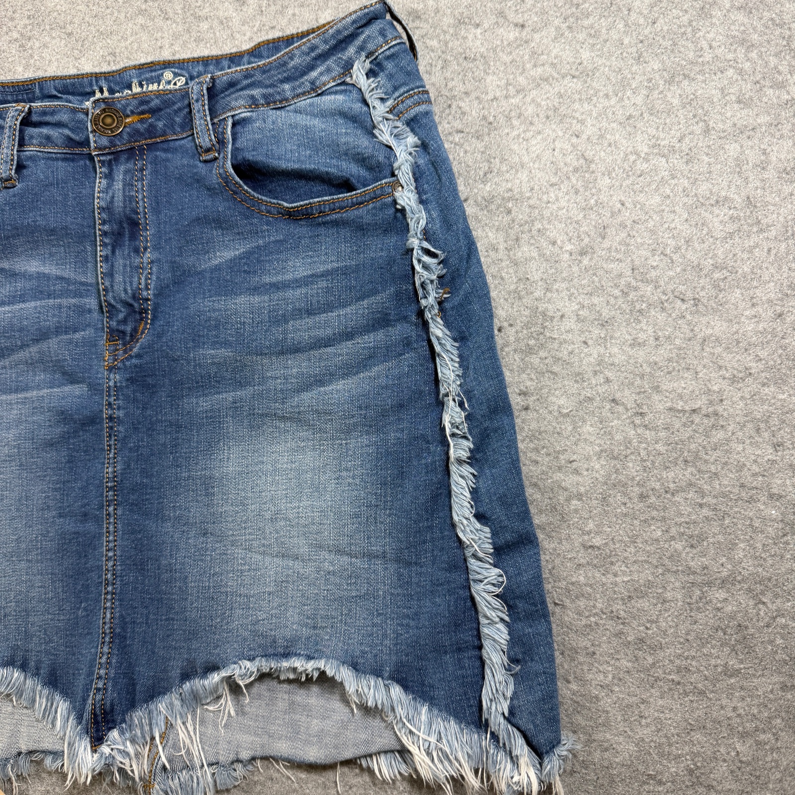 Machine Jeans Denim Skirt Womens 30 Blue Frayed Hem Distressed Whiskered Mini thumbnail 9