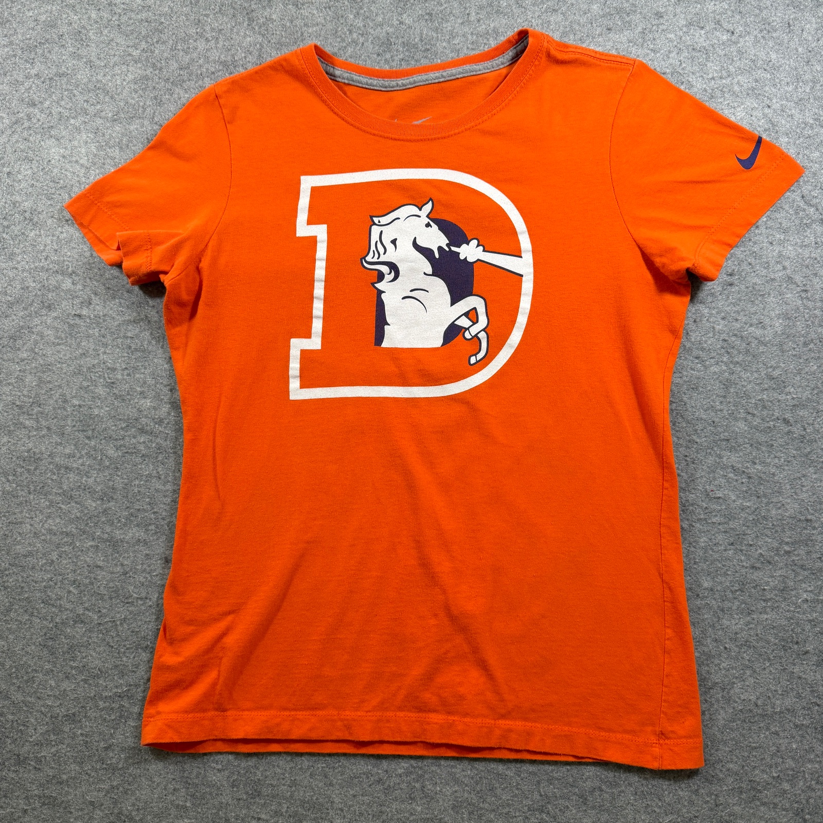 Nike Denver Broncos T Shirt Womens L Orange Retro Logo Slim Fit NFL Football