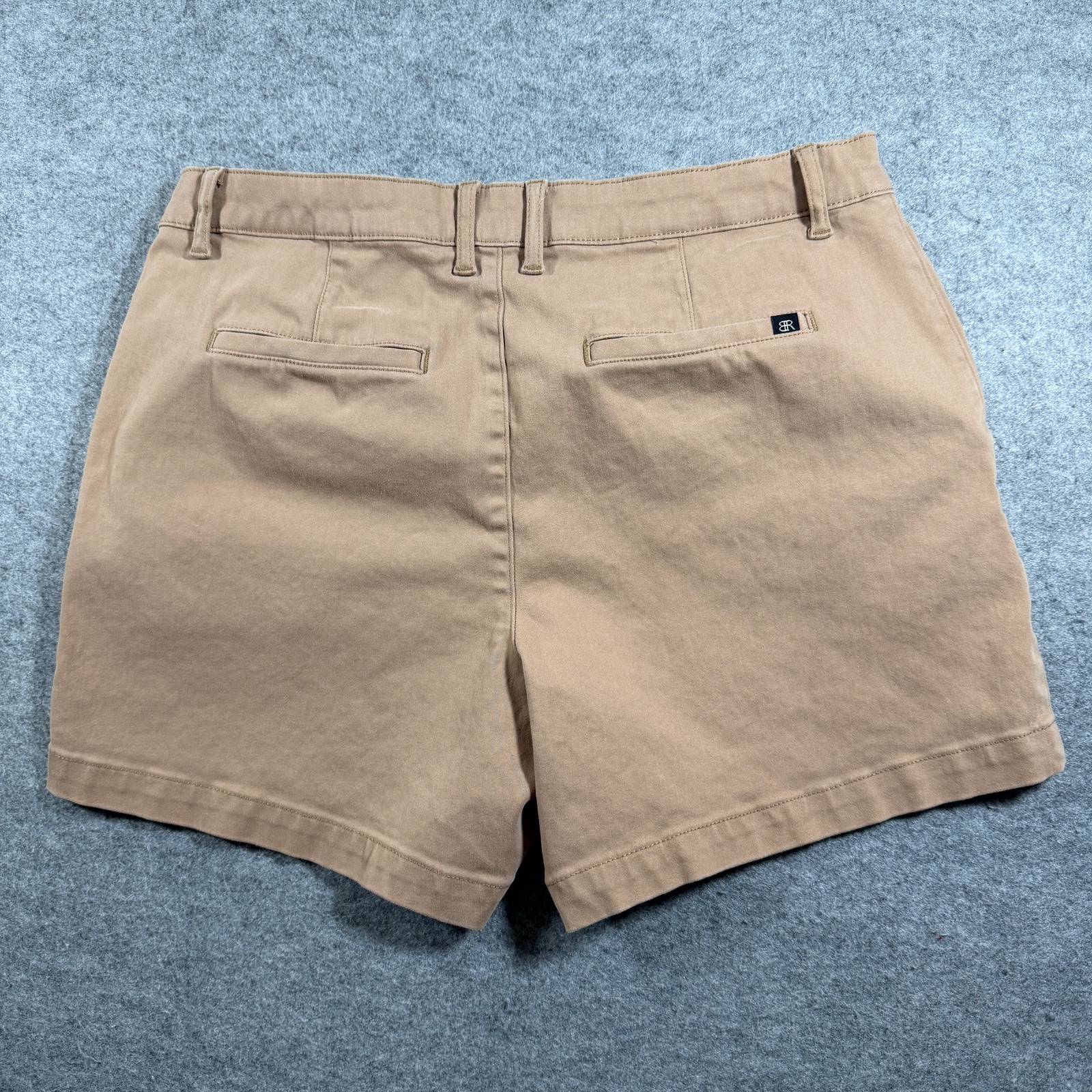 Banana Republic Chino Shorts Womens 14 Khaki Flat Front Preppy Straight Fit thumbnail 2