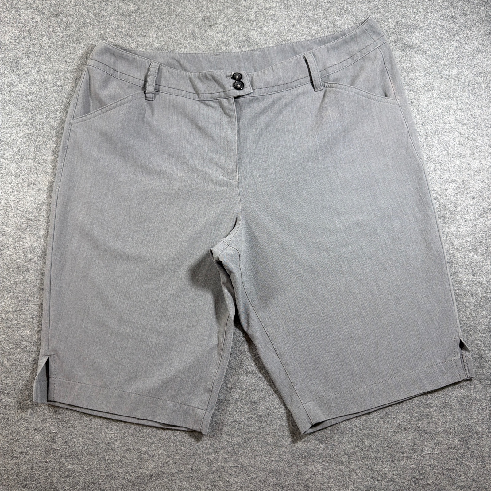 Callaway Bermuda Shorts Womens 12 Gray Golf Flat Front Zip Pockets Lightweight
