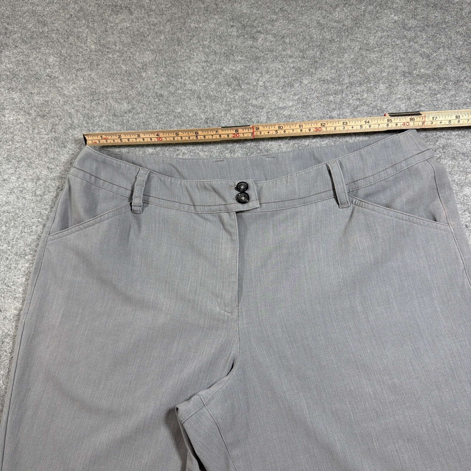 Callaway Bermuda Shorts Womens 12 Gray Golf Flat Front Zip Pockets Lightweight thumbnail 6