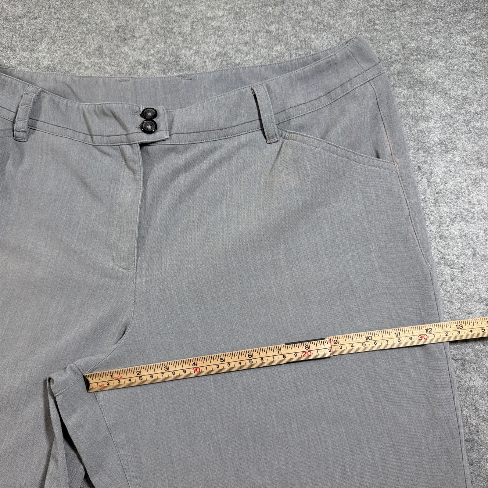 Callaway Bermuda Shorts Womens 12 Gray Golf Flat Front Zip Pockets Lightweight thumbnail 7