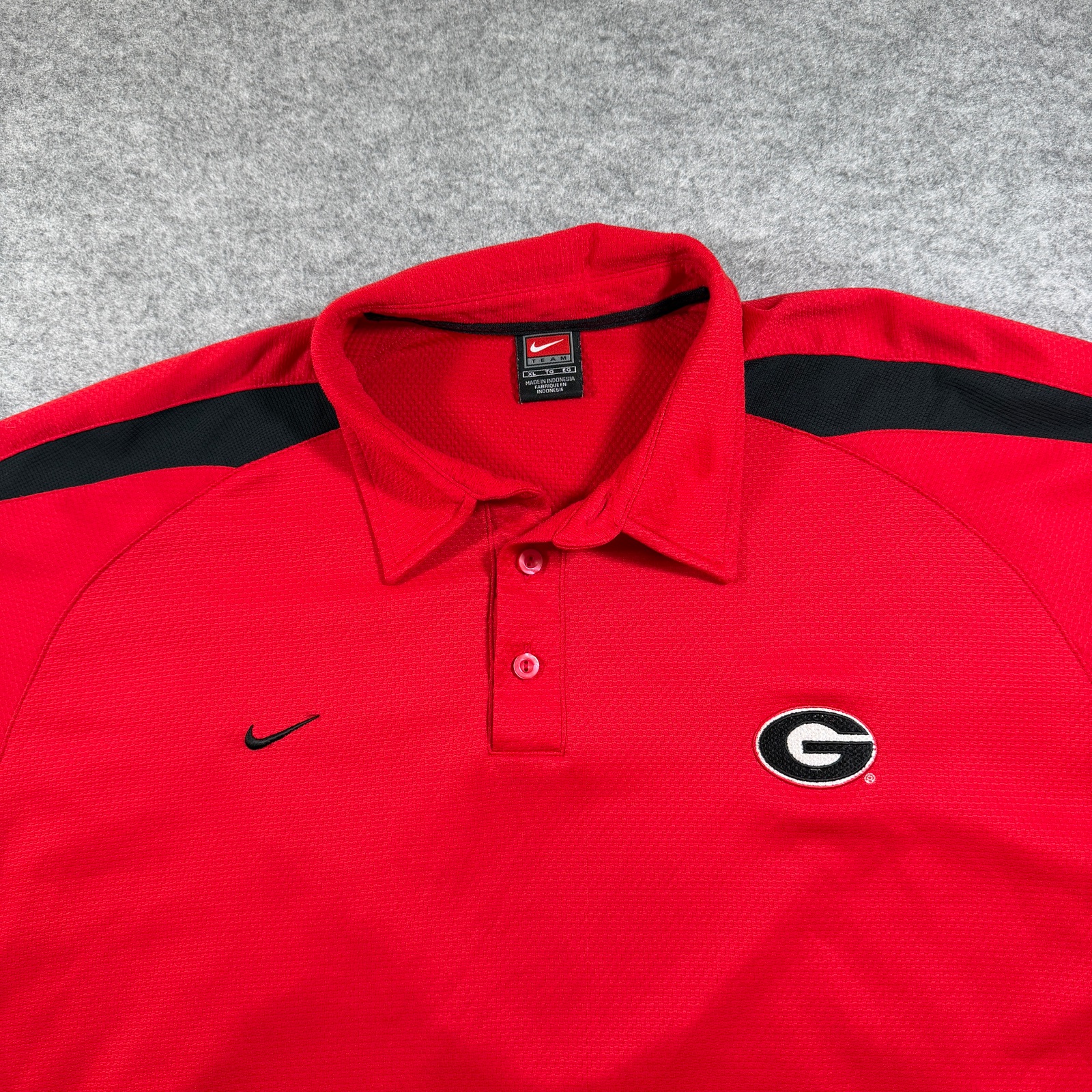 Nike Georgia Bulldogs Team Polo Mens XL Red Vintage Boxy Fit Breathable Fan Gear thumbnail 3
