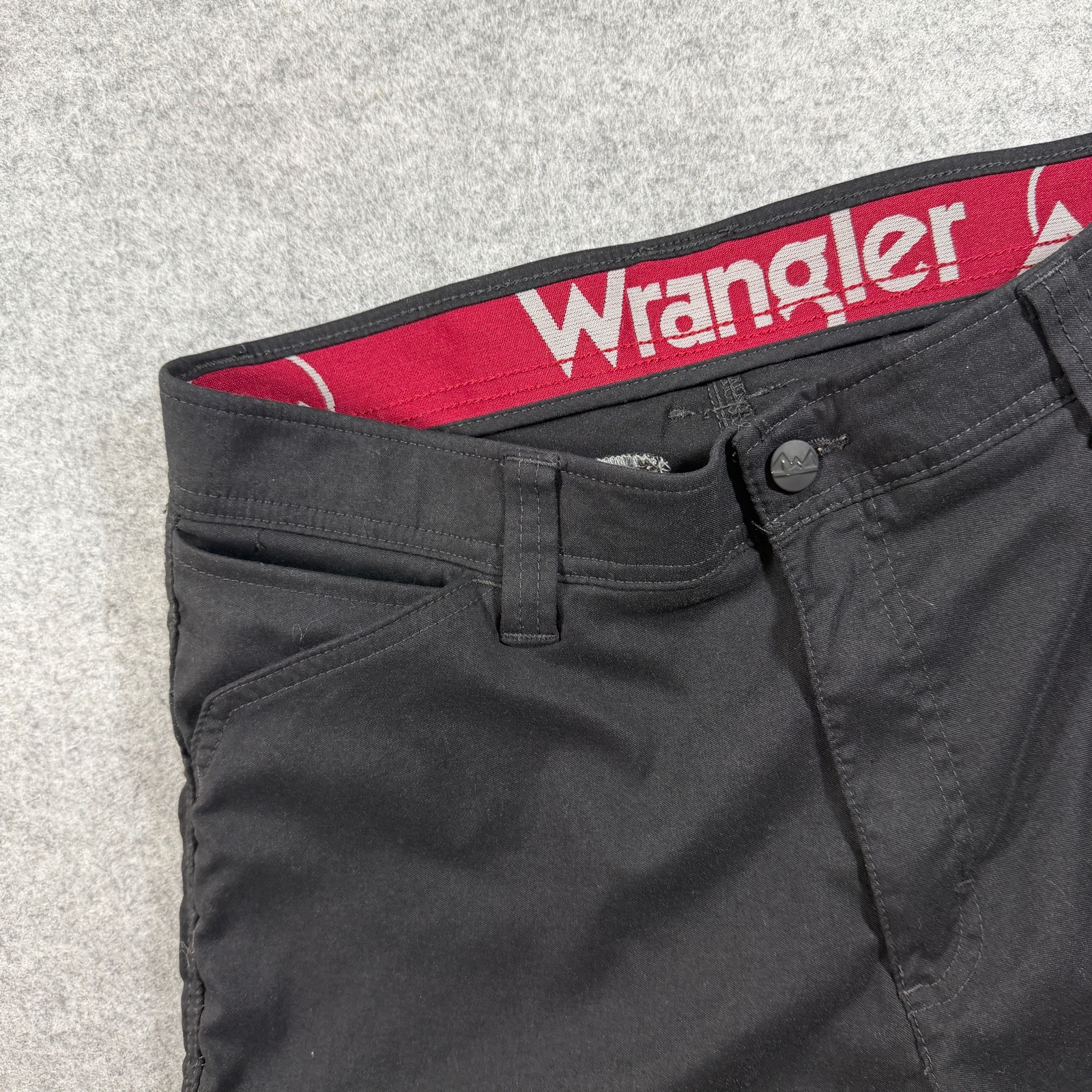 Wrangler ATG Utility Pants Mens 30x30 Black Stretch Zip Pockets Hiking Workwear thumbnail 11