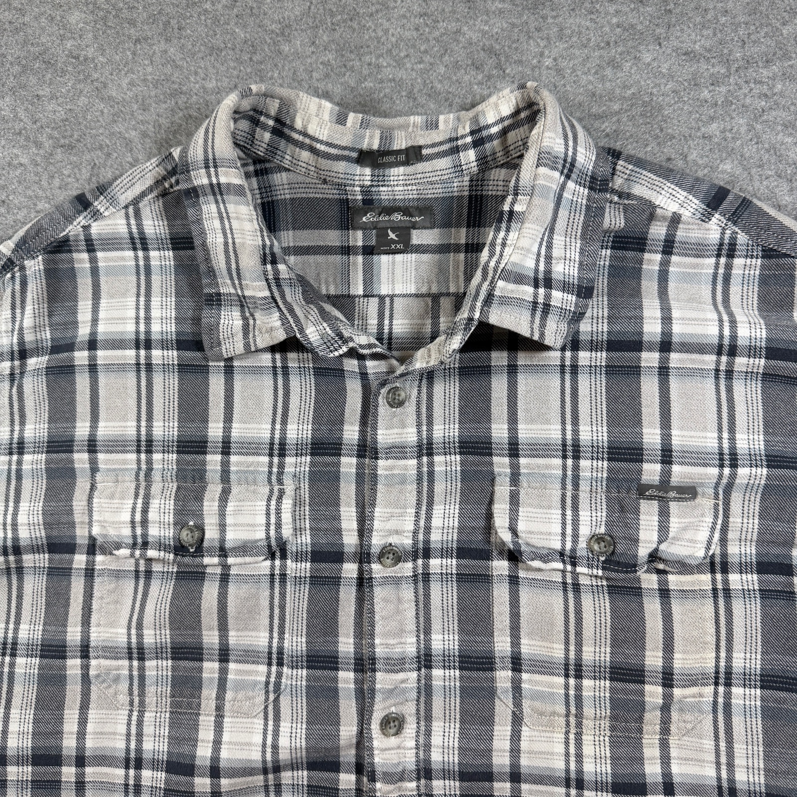 Eddie Bauer Flannel Shirt Mens XXL Gray Plaid Button Up Classic Fit Outdoor Work thumbnail 4